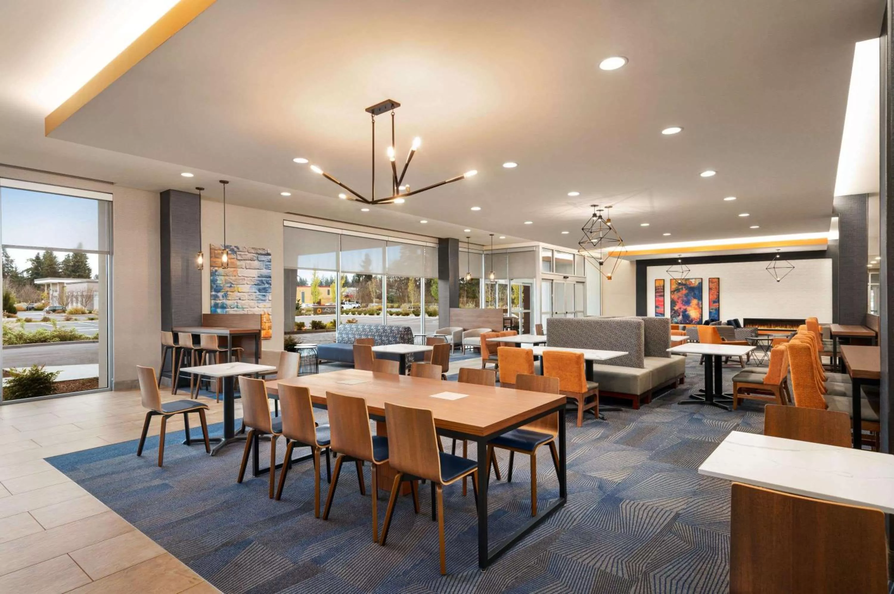 Restaurant/places to eat in La Quinta Inn & Suites by Wyndham Marysville