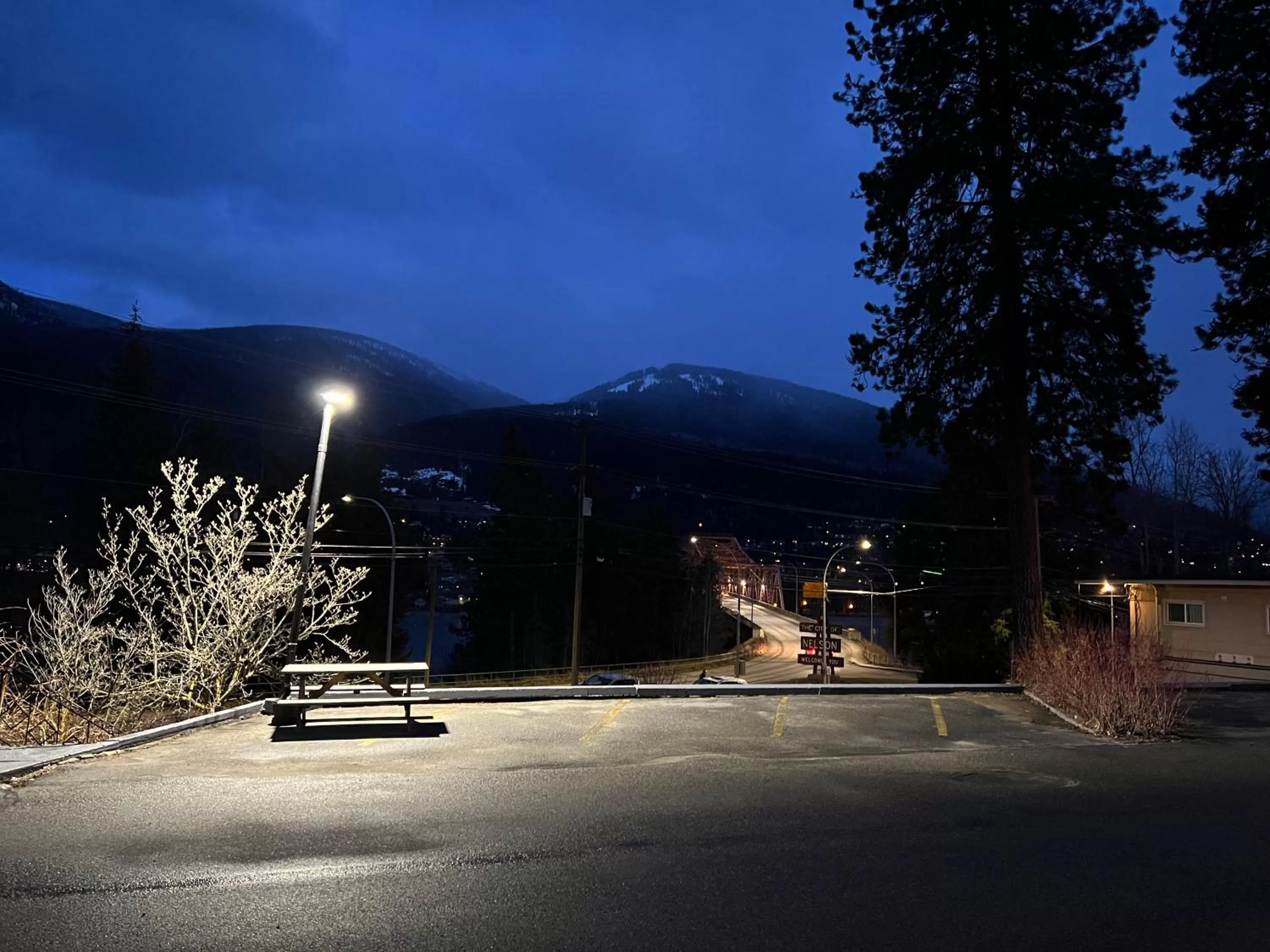 Night in Villa Motel