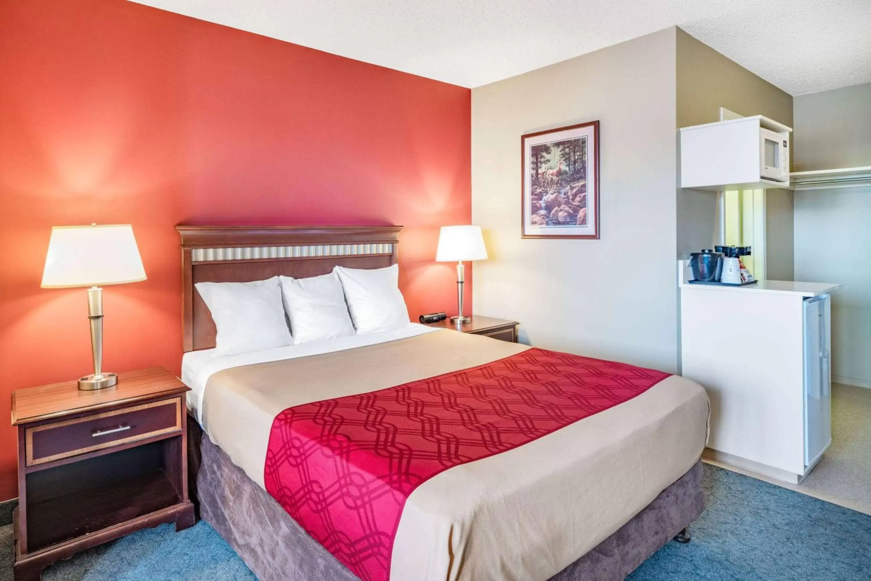 Photo of the whole room, Bed in Travelodge by Wyndham Fort St John Photo of the whole room, Bed in Travelodge by Wyndham Fort St John