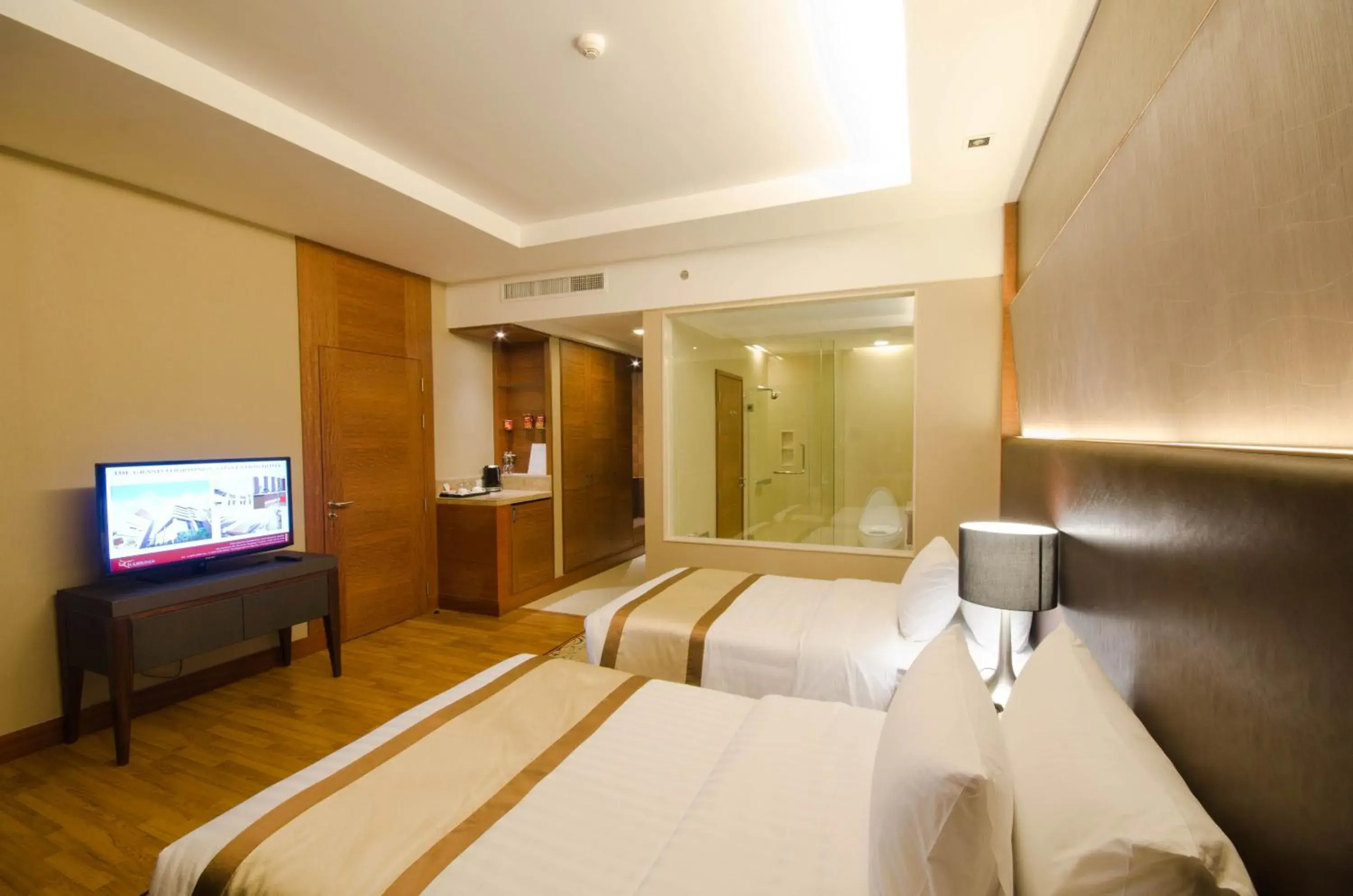 Deluxe Double or Twin Room in The Grand Fourwings Convention hotel (SHA Extra Plus)