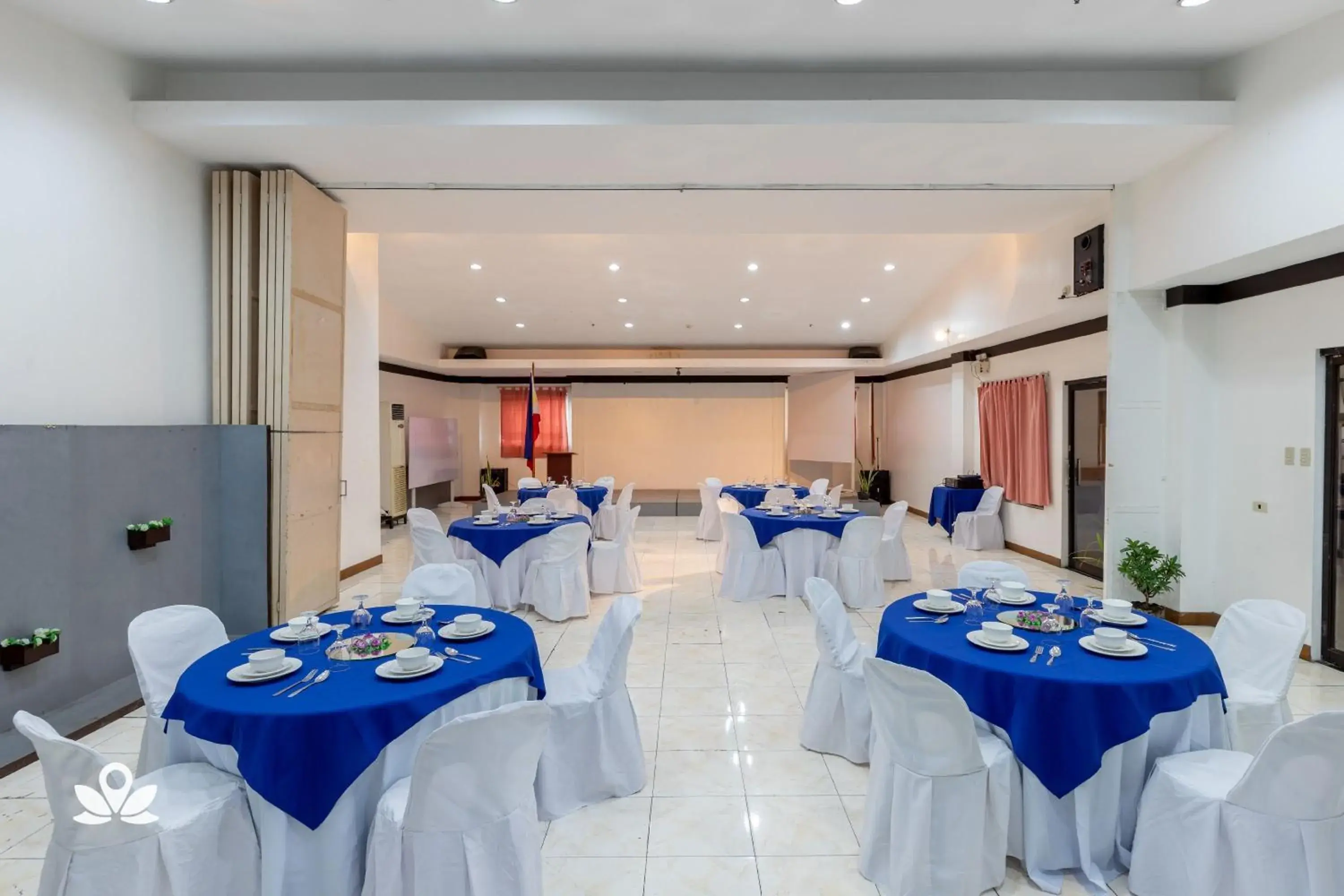 Restaurant/places to eat, Banquet Facilities in Check Inn Hotel Dumaguete City