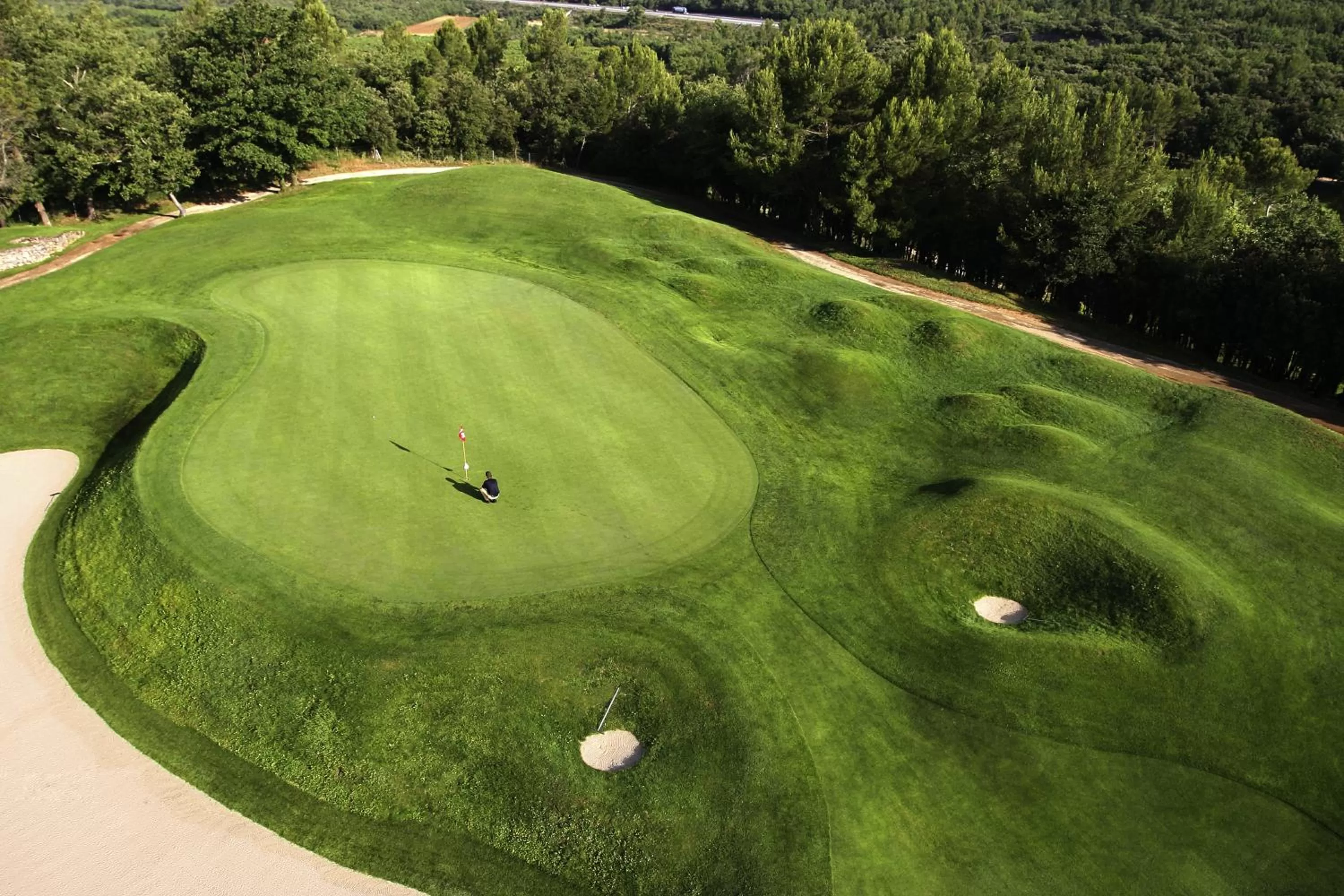 Golfcourse in ibis budget Senlis