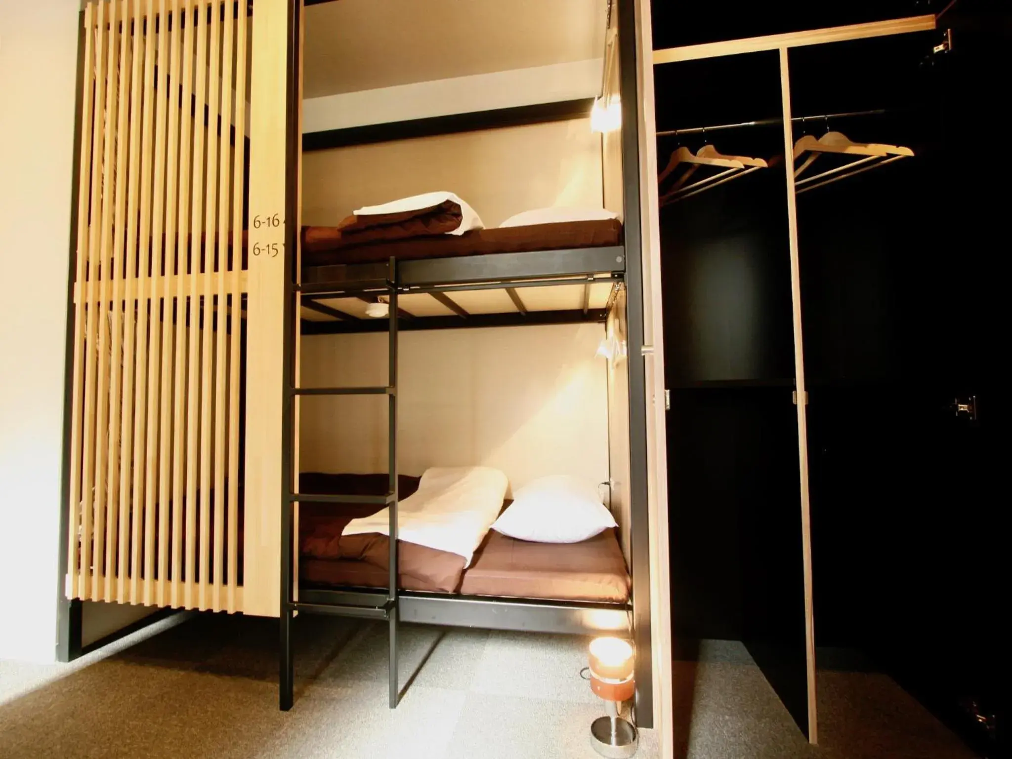 Bedroom, Bunk Bed in Namba Guesthouse HIVE