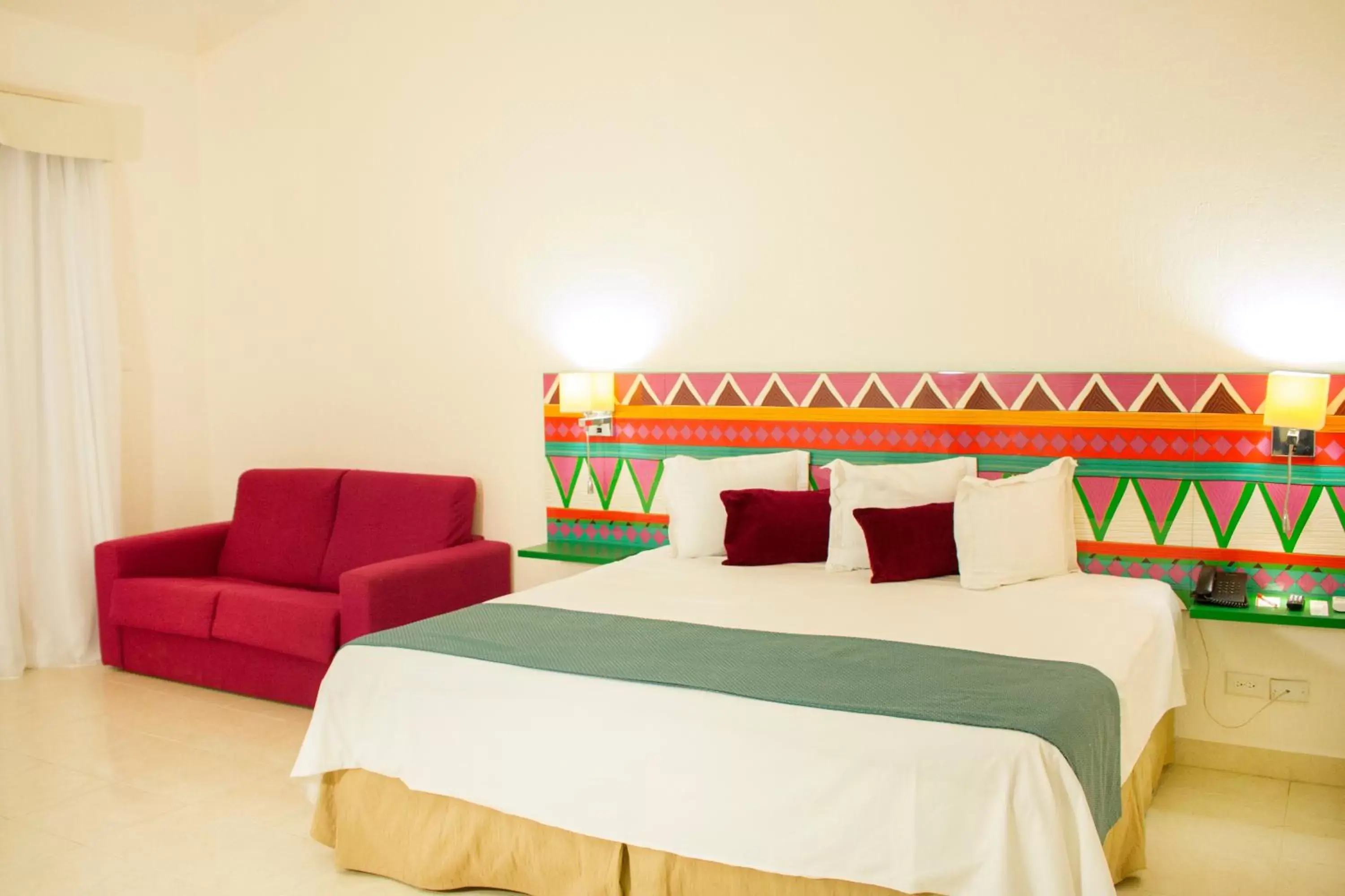 Bed in All Ritmo Cancun Resort & Water Park