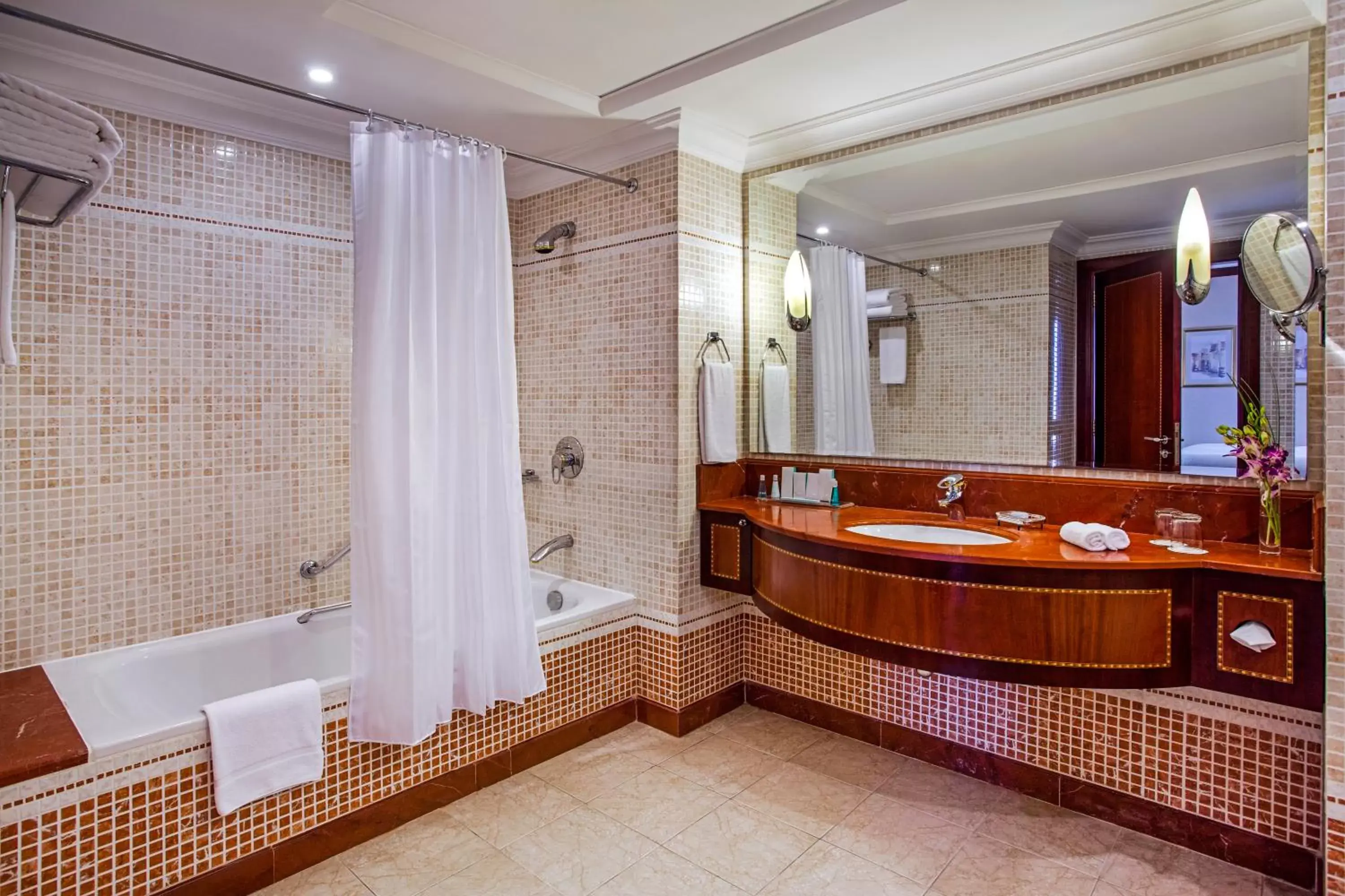 Bathroom in Corniche Hotel Abu Dhabi
