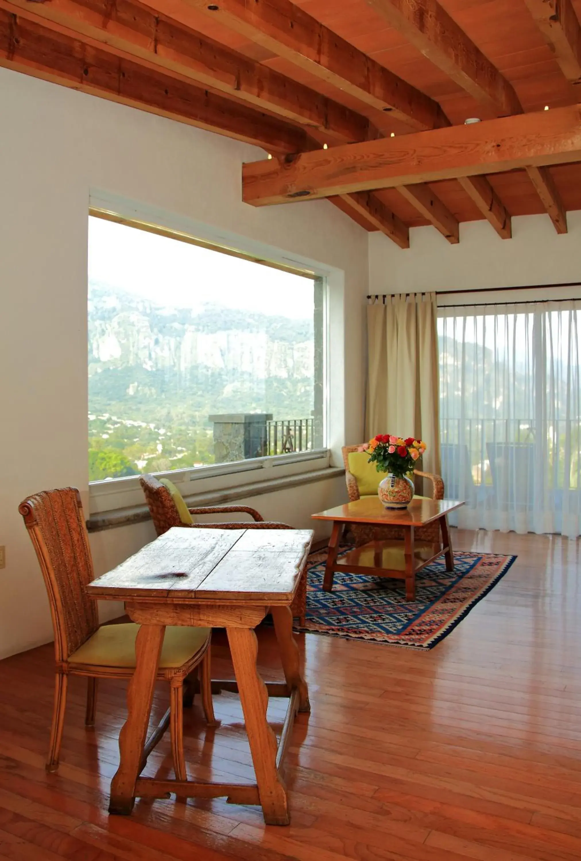 Living room, Dining Area in Posada del Tepozteco