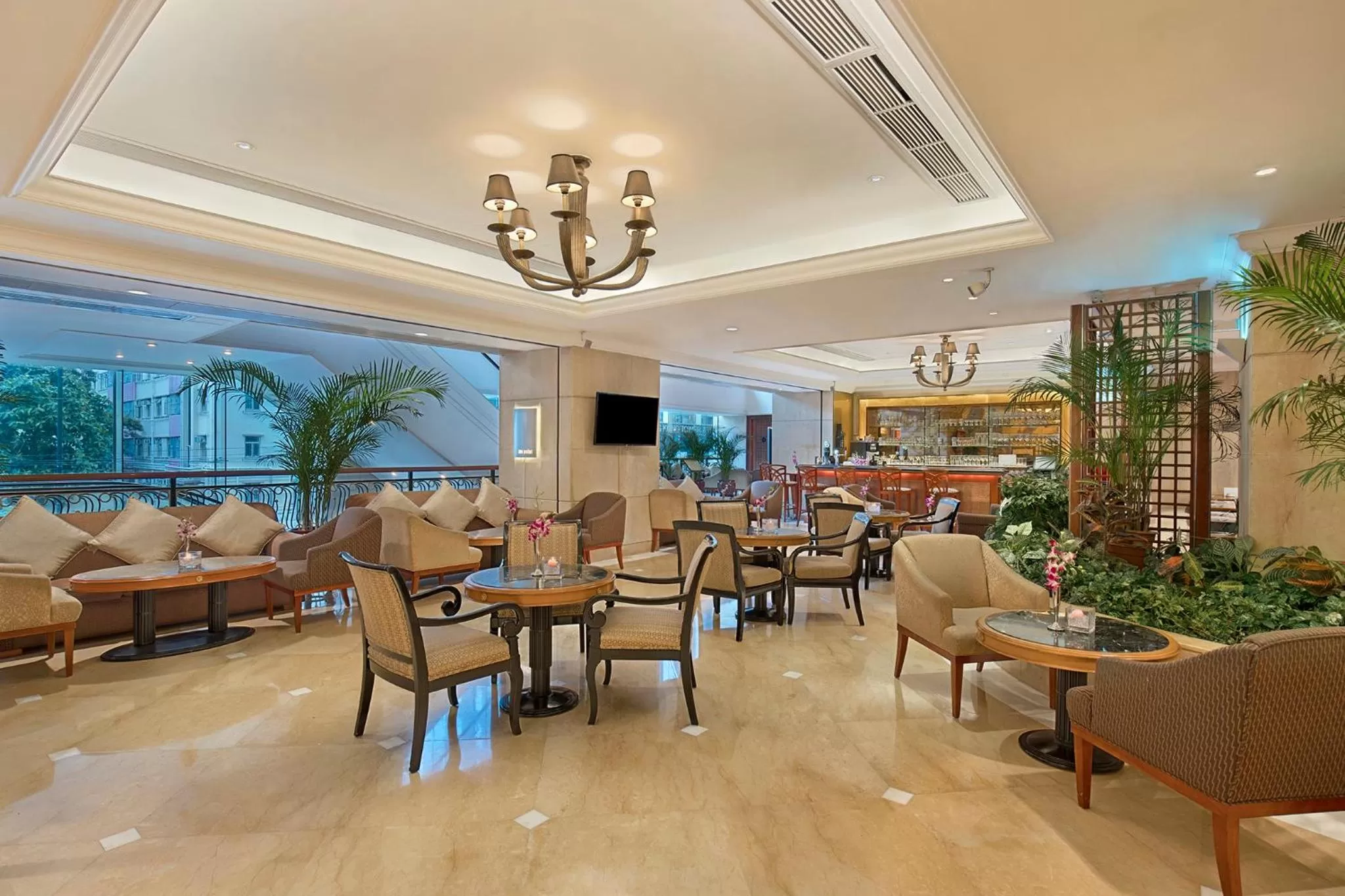 Restaurant/places to eat in Harbour Plaza North Point