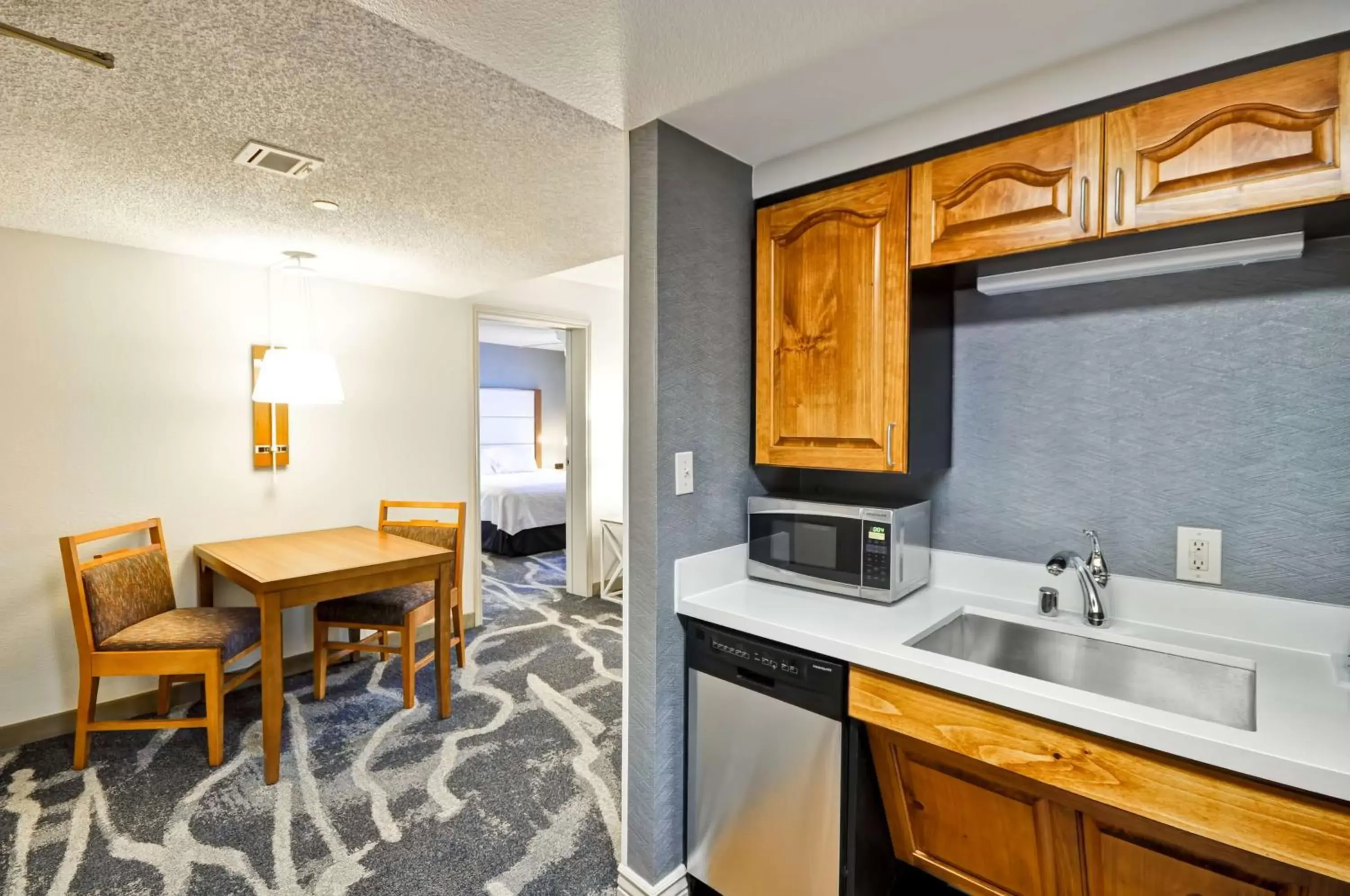 Kitchen or kitchenette, Kitchen/Kitchenette in Homewood Suites by Hilton Phoenix-Biltmore