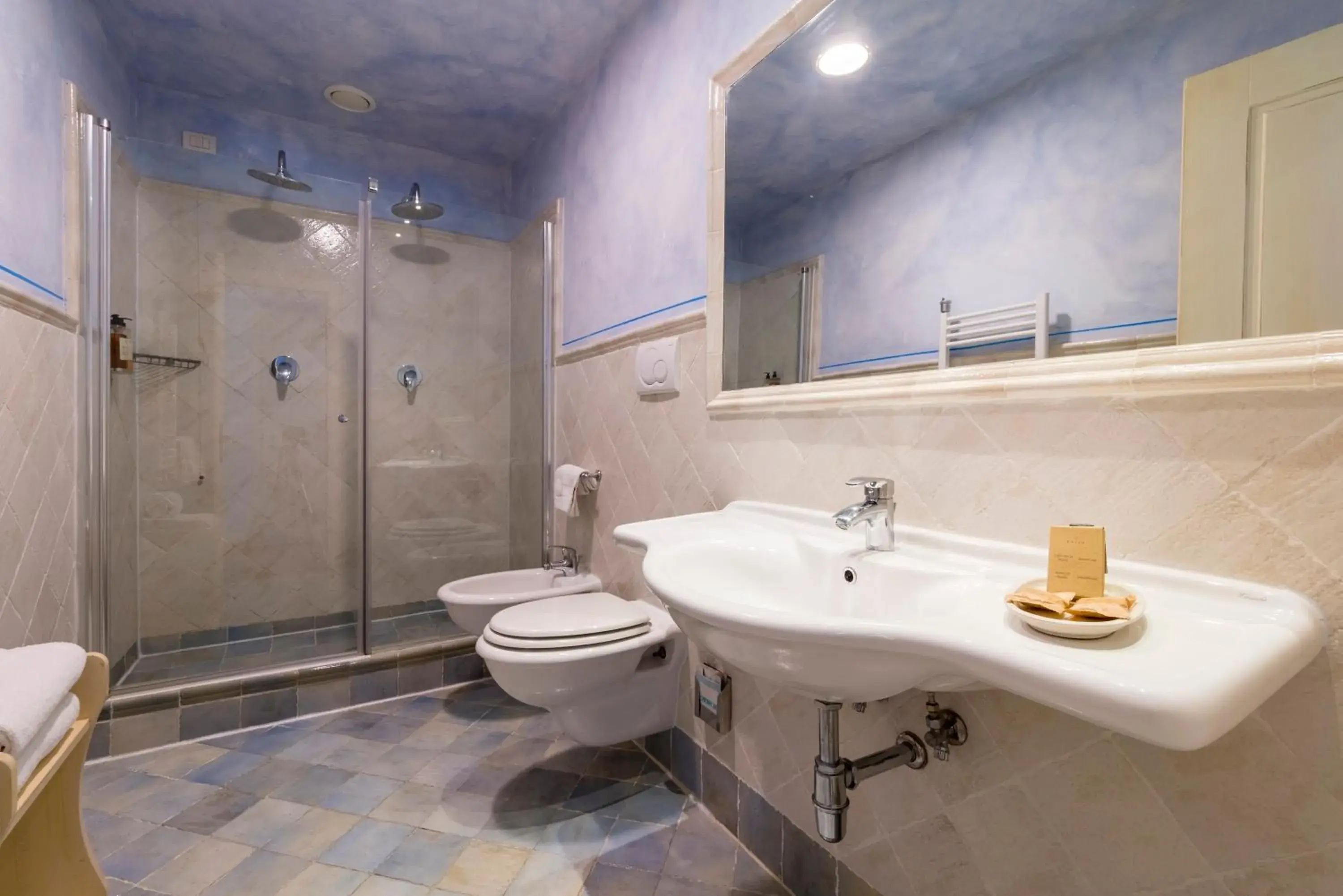 Bathroom in Hotel Borgo Di Cortefreda