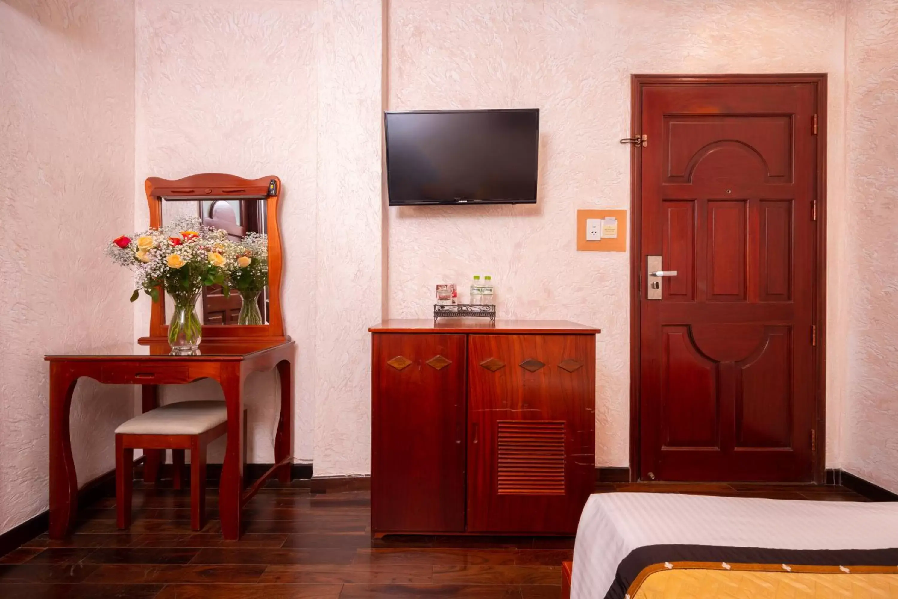 Standard Double Room - single occupancy in Duc Vuong Saigon Hotel - Bui Vien Standard Double Room - single occupancy in Duc Vuong Saigon Hotel - Bui Vien