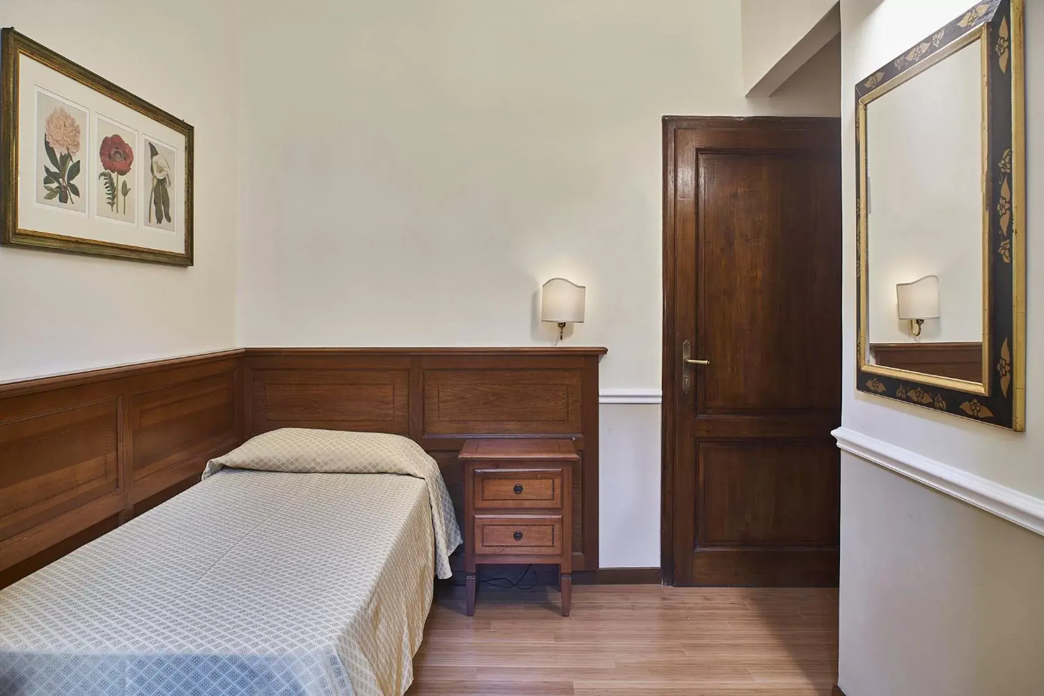 Single Room in Albergo Chiusarelli