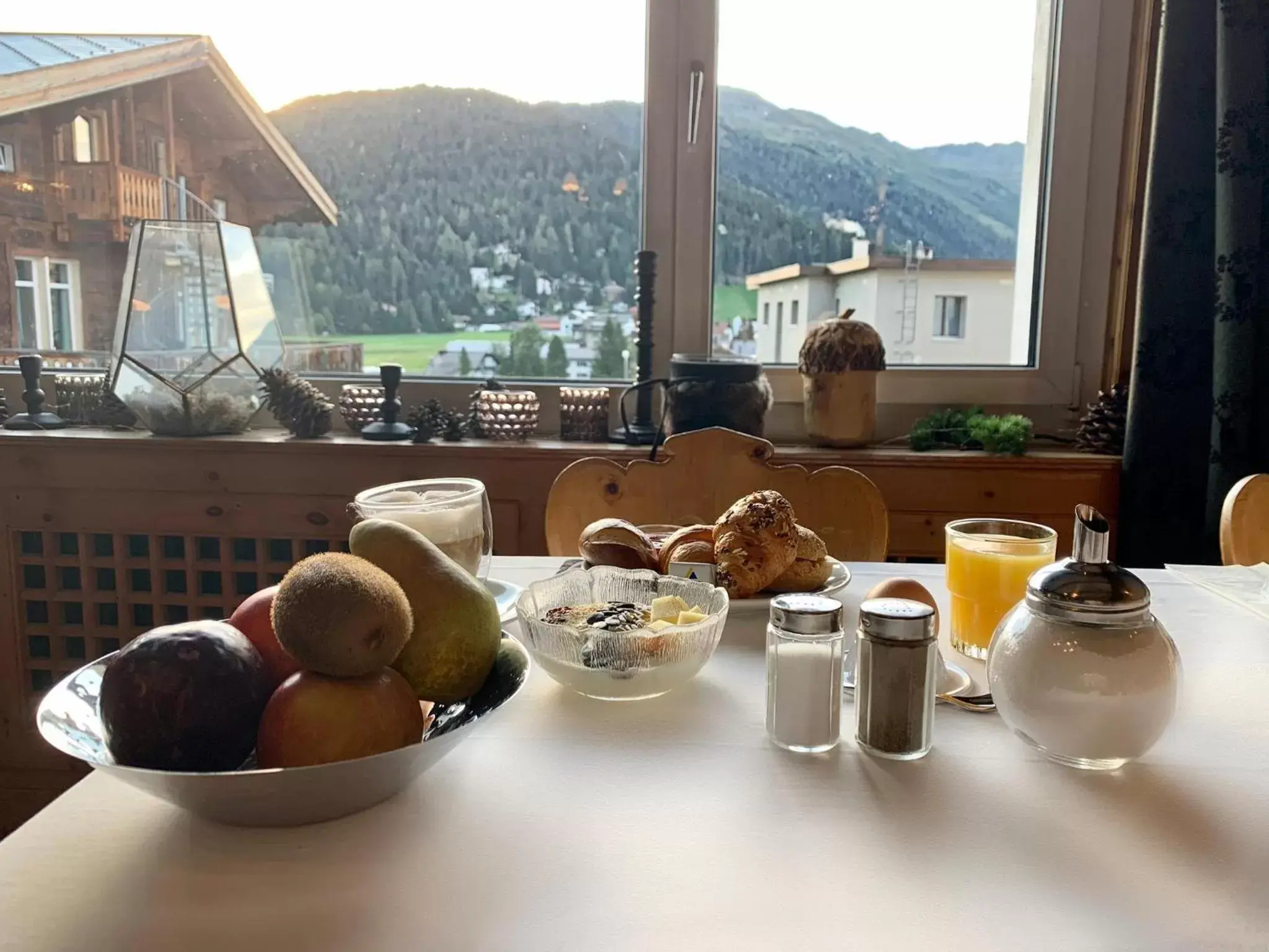 Breakfast, Mountain View in Hotel Concordia