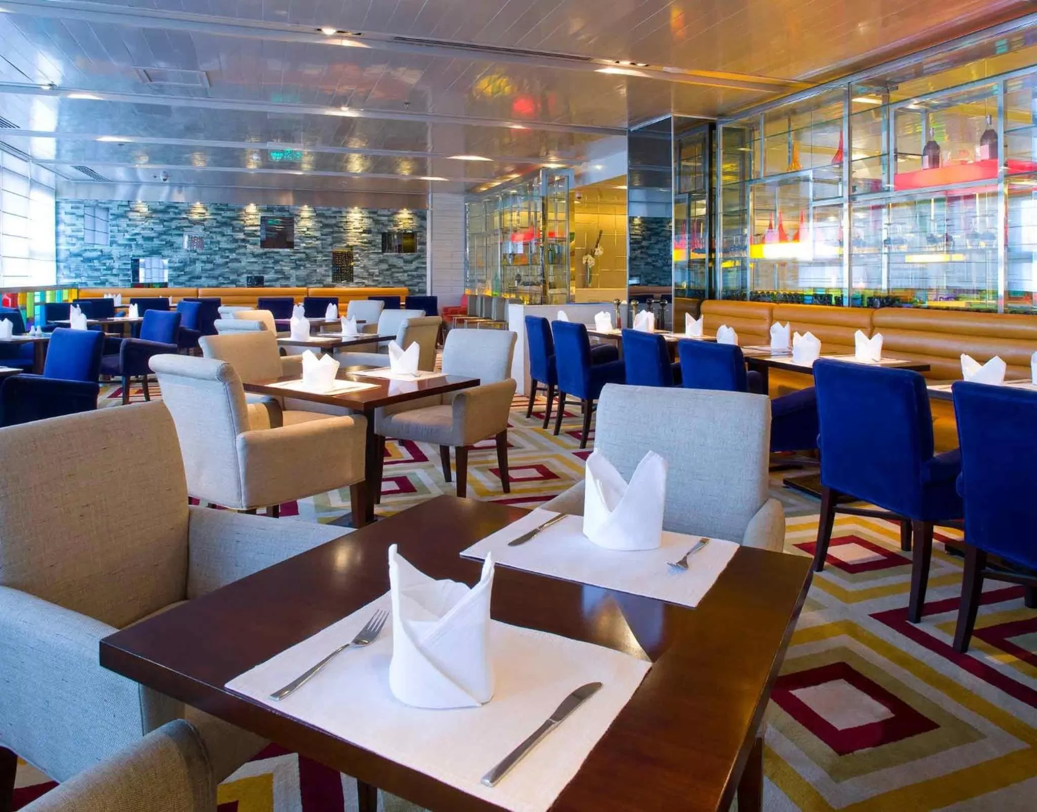 Restaurant/places to eat in Grand Mercure Beijing Central