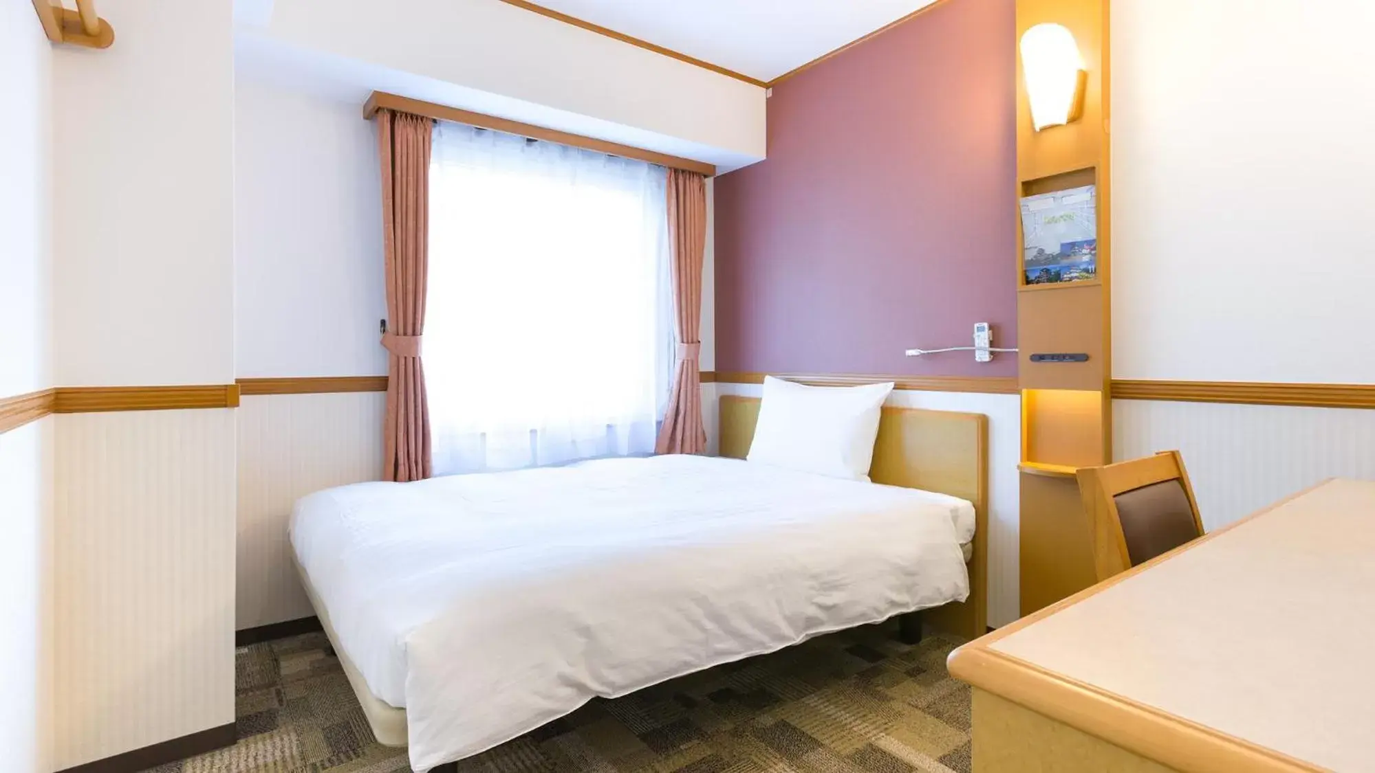Bedroom, Bed in Toyoko Inn Fukushima-eki Higashi-guchi No 1