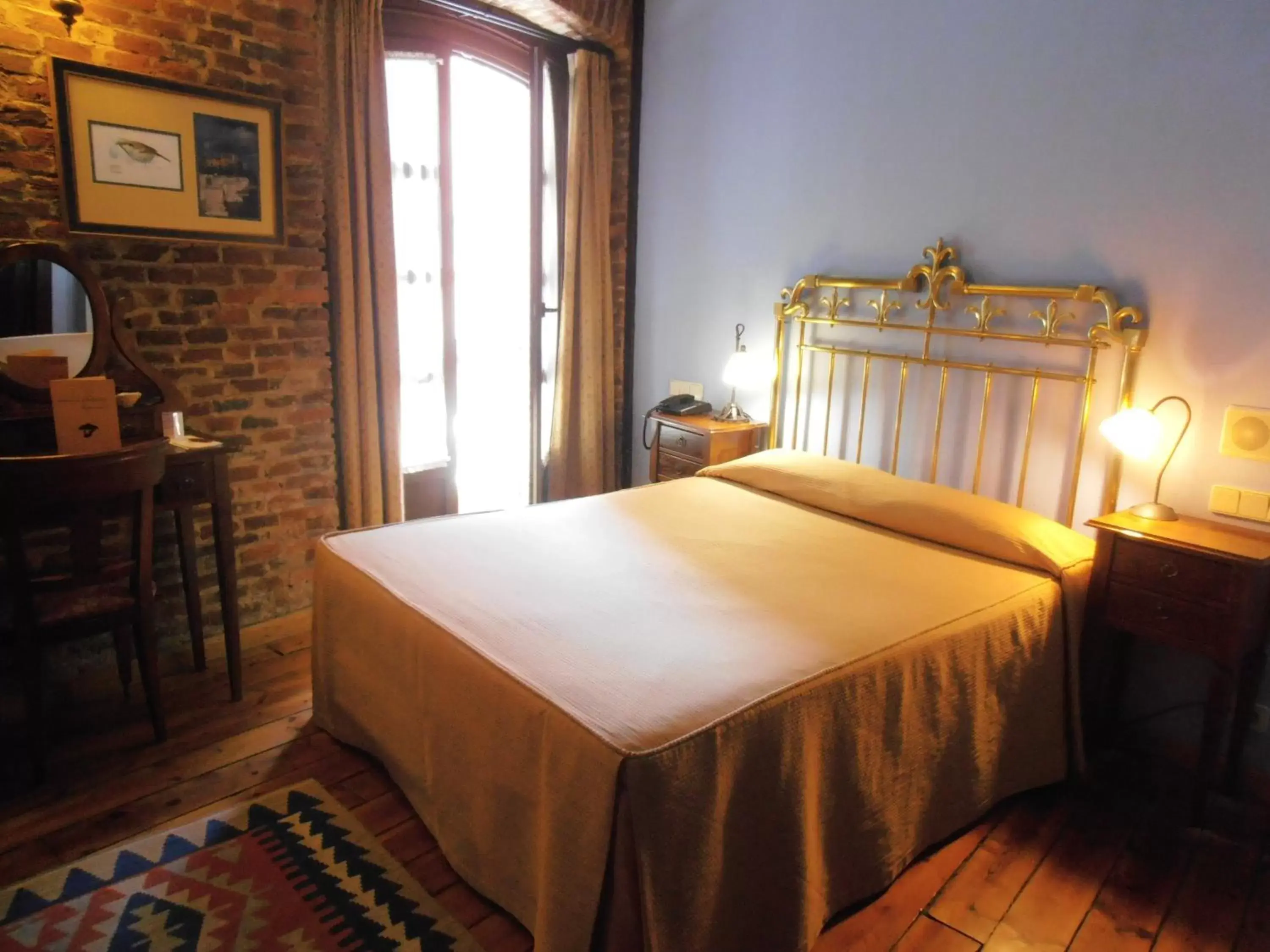 Photo of the whole room, Bed in Hotel La Posada Regia