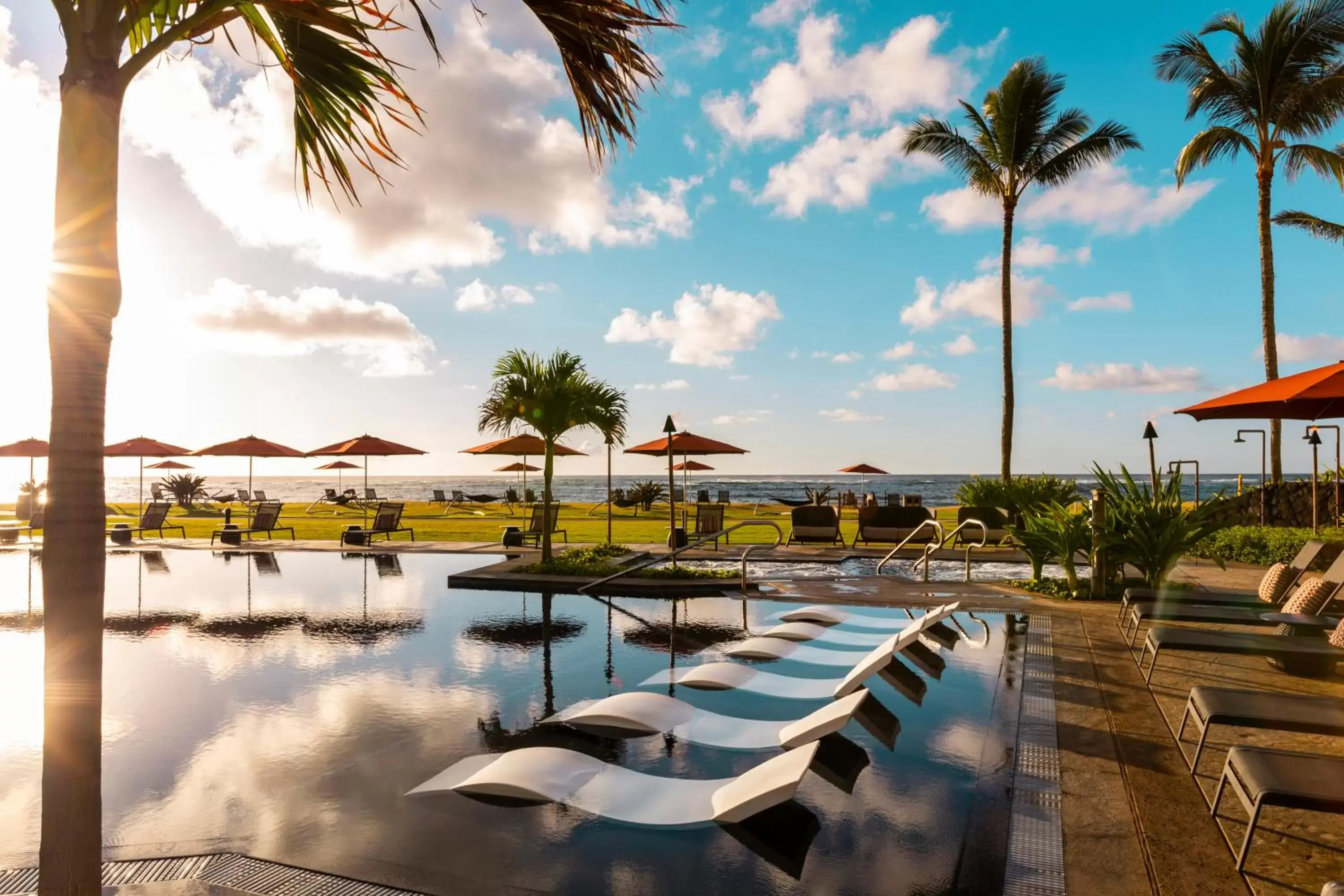 Swimming Pool in Sheraton Kauai Coconut Beach Resort