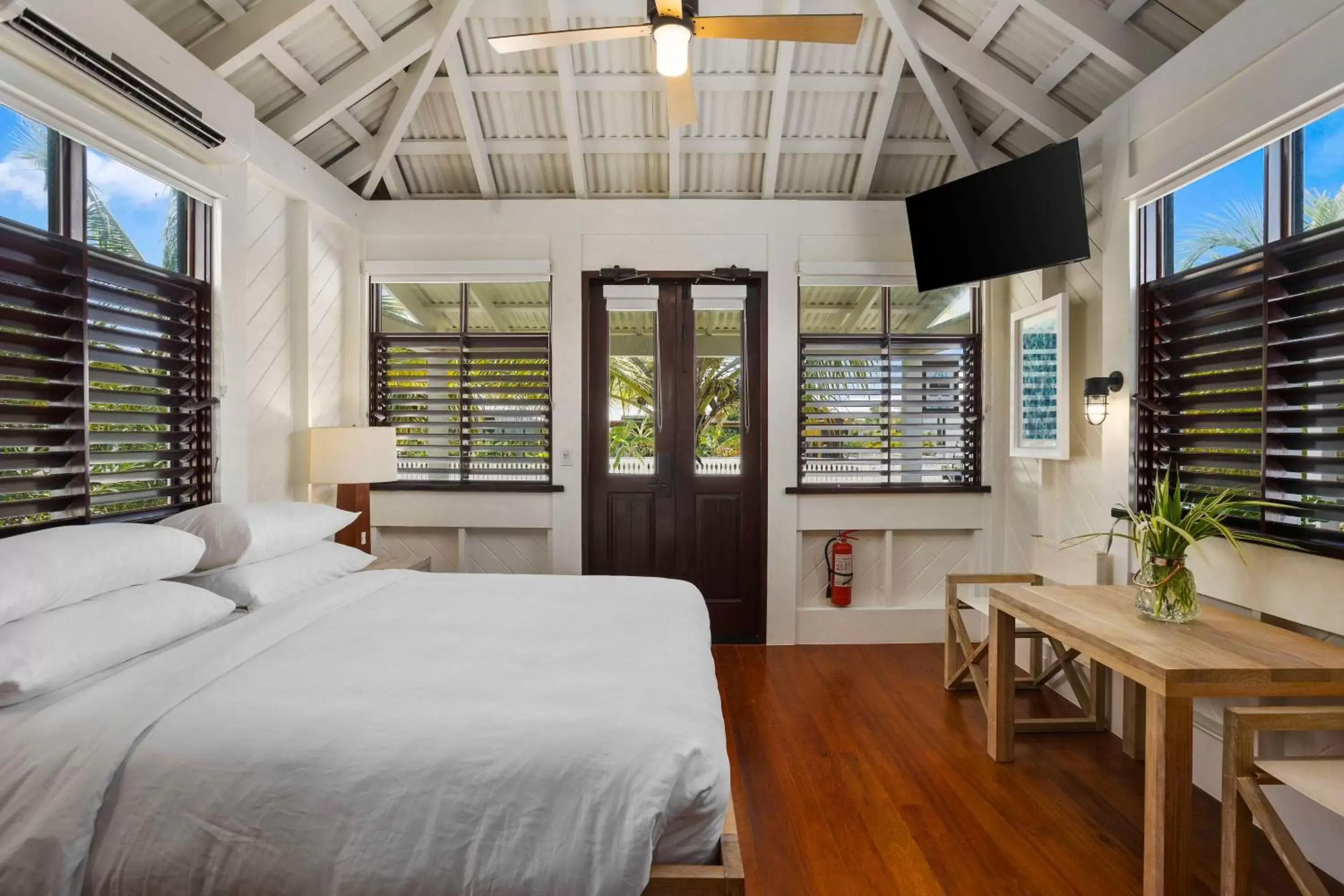 Bedroom in Mahogany Bay Resort and Beach Club, Curio Collection