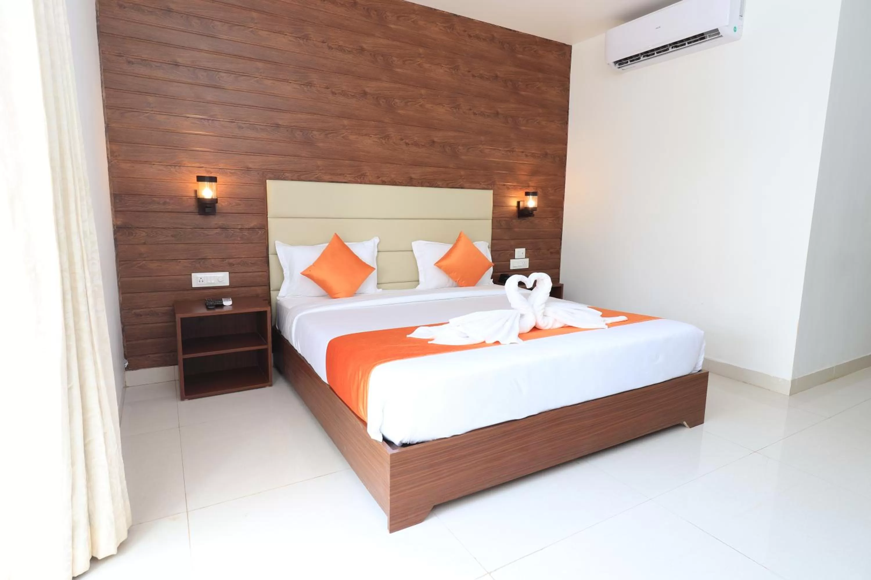 Photo of the whole room, Bed in Miranda Beach Resort Baga