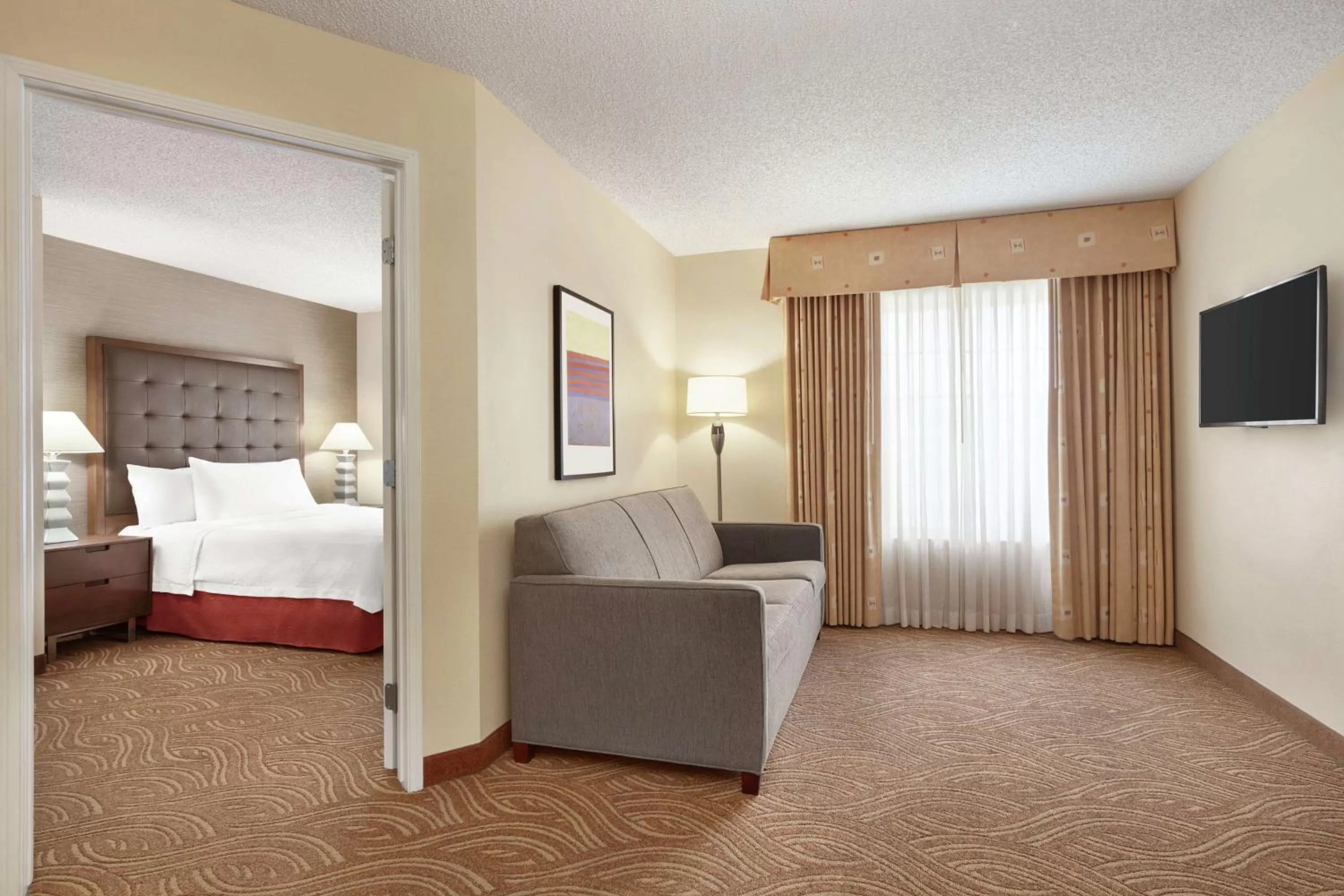 Living room, Bed in Homewood Suites by Hilton - Oakland Waterfront