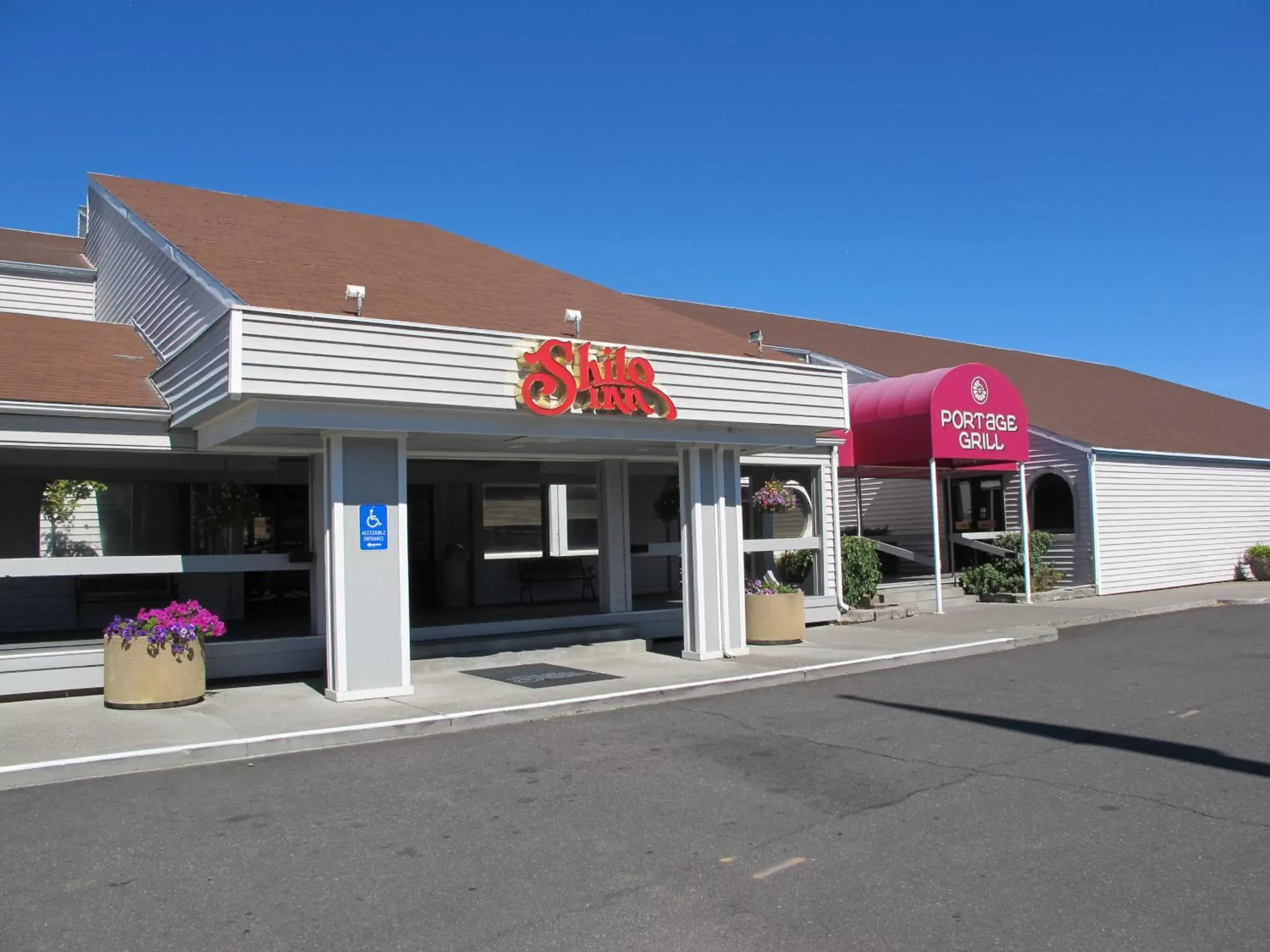 Facade/entrance, Property Building in Shilo Inns Suites The Dalles Facade/entrance, Property Building in Shilo Inns Suites The Dalles