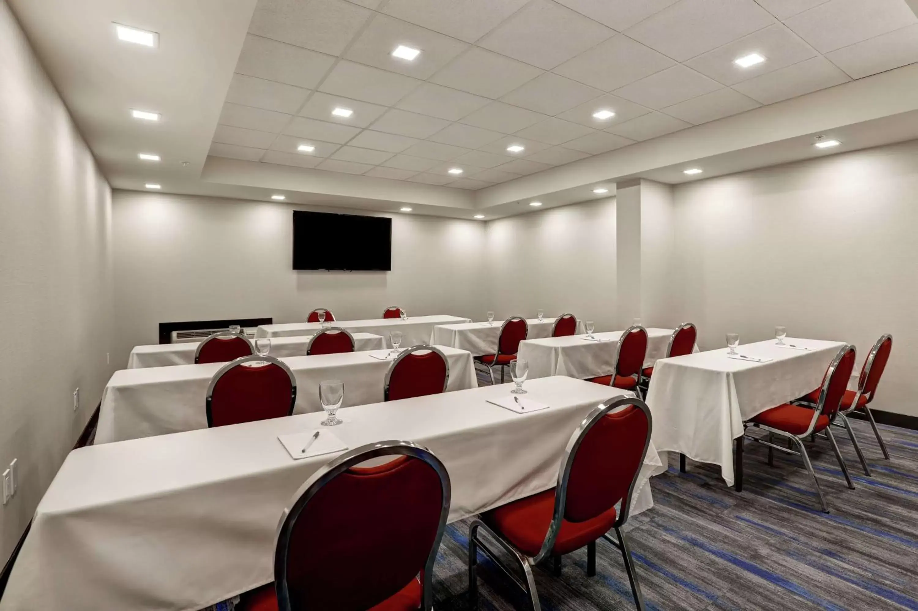 Meeting/conference room in Hampton Inn St. Catharines Niagara