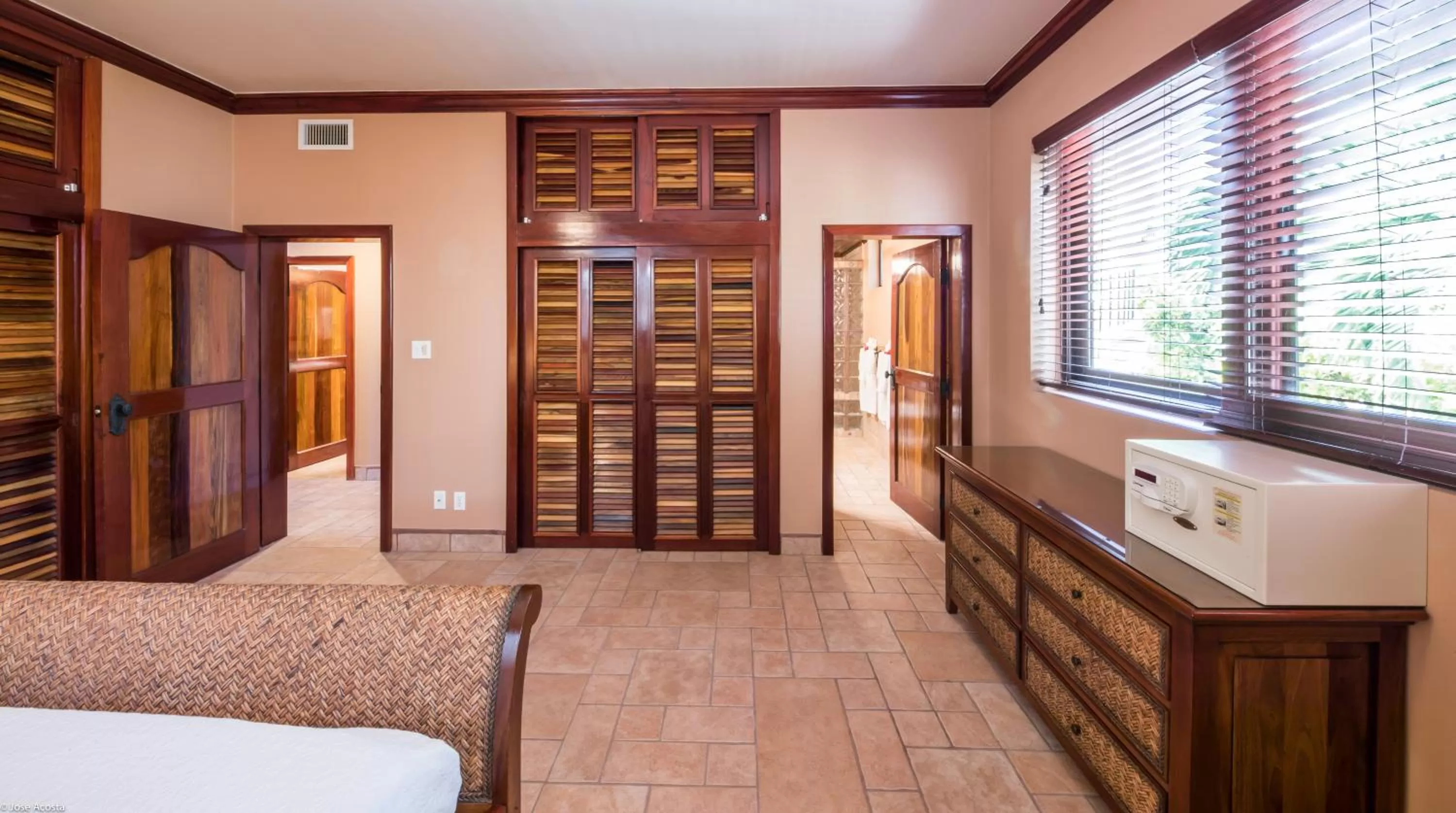 Bedroom, Bed in Coco Beach Resort