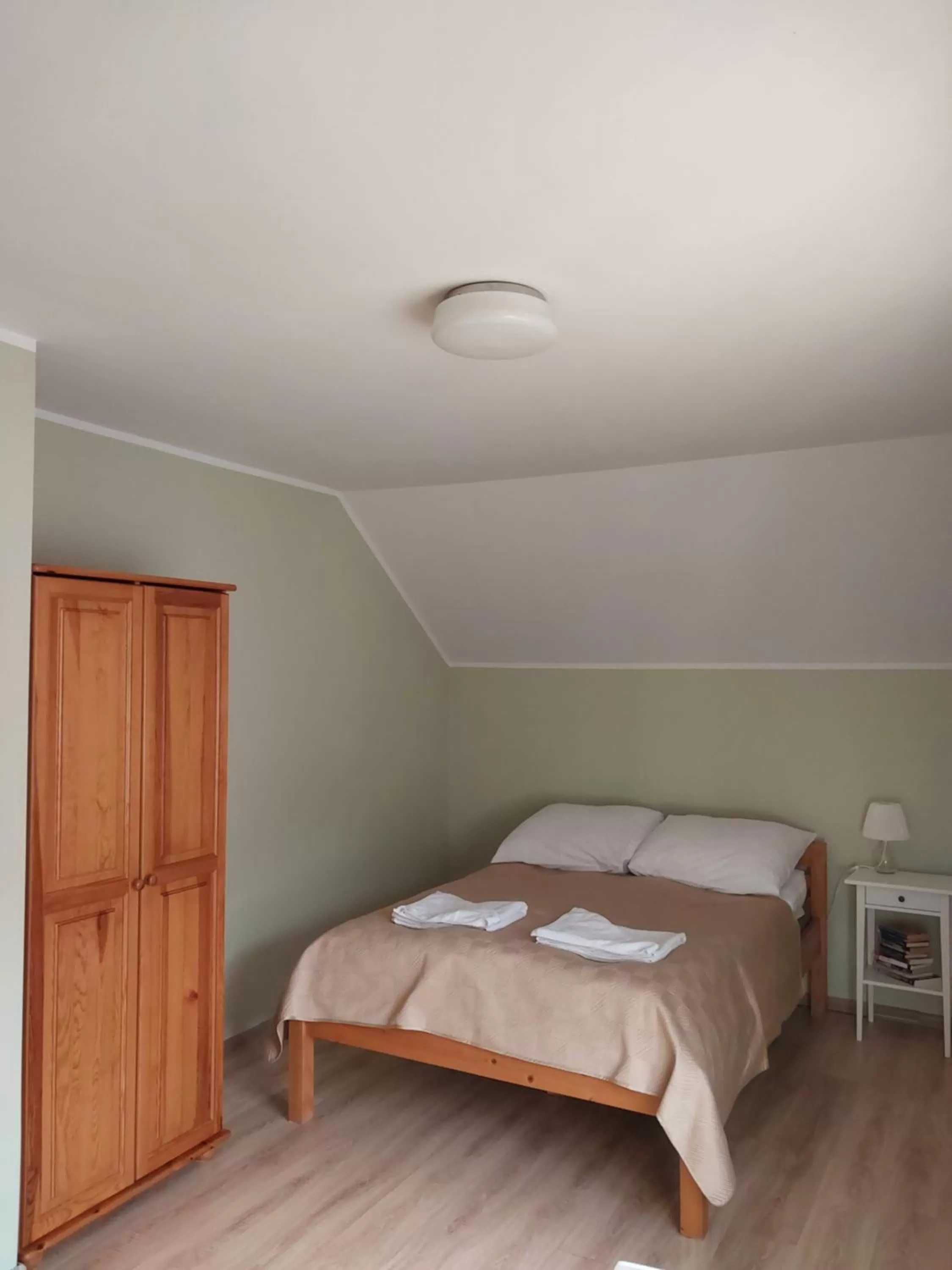 Bed in Jaśminowe Ogrody