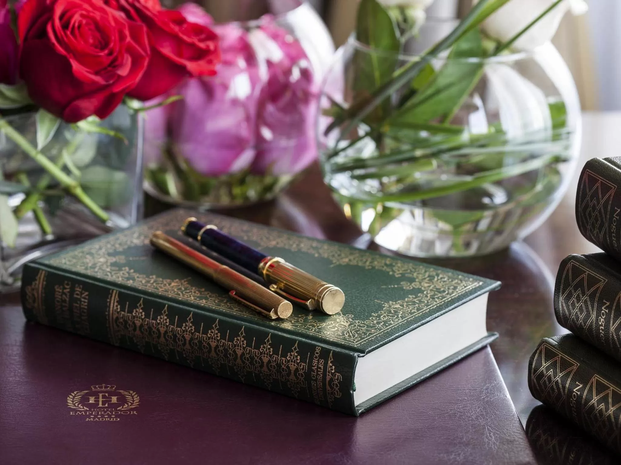 Decorative detail in Emperador