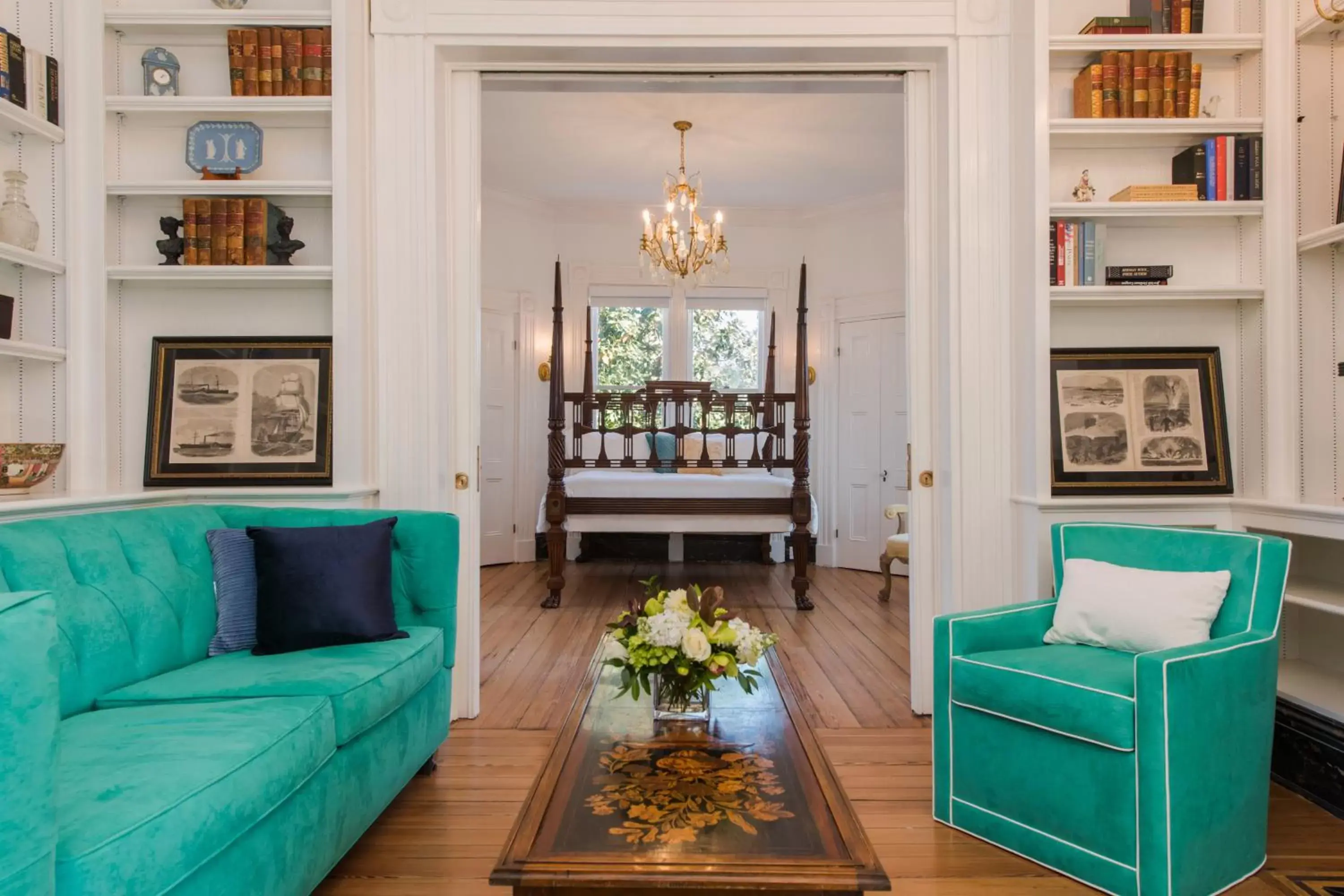 Living room, Seating Area in 20 South Battery