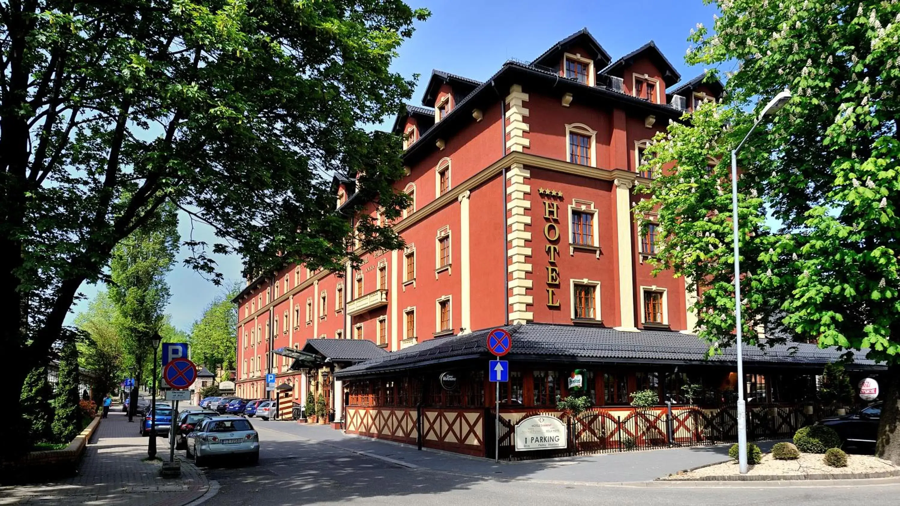 Property Building in Hotel Diament Arsenal Palace Katowice - Chorzów