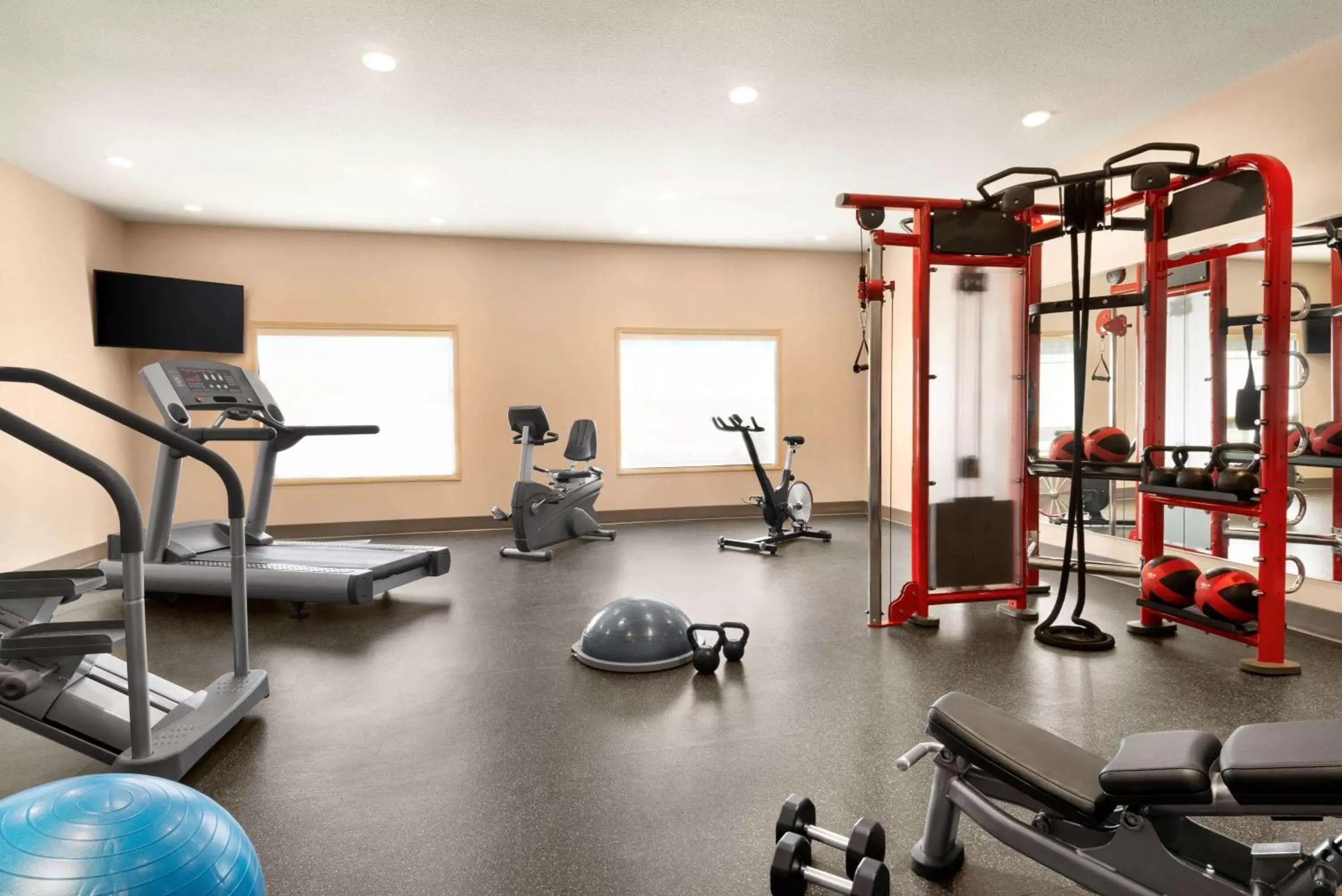 Fitness centre/facilities, Fitness Center/Facilities in Ramada by Wyndham Drayton Valley