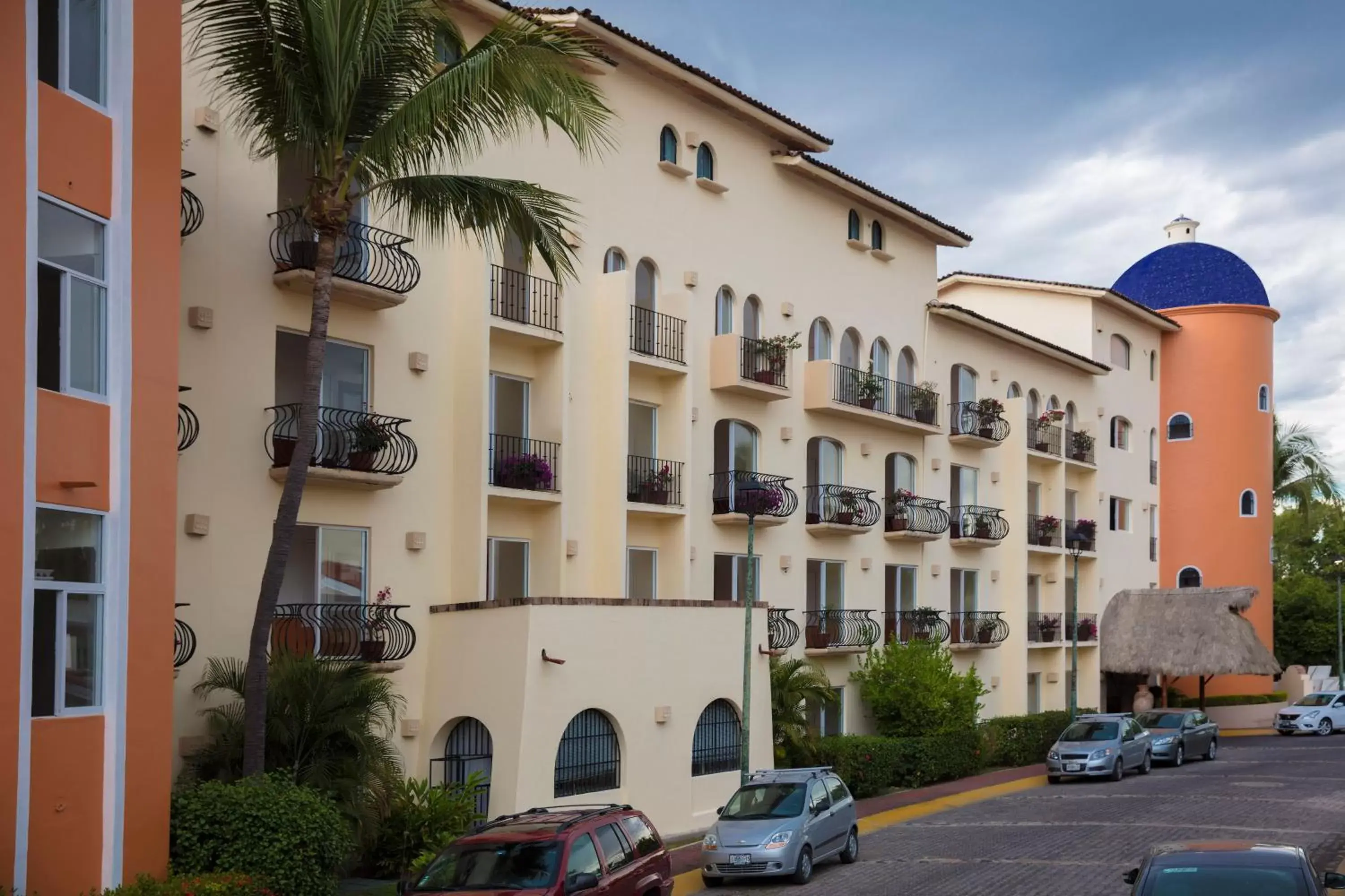 Facade/entrance, Property Building in Flamingo Vallarta Hotel & Marina