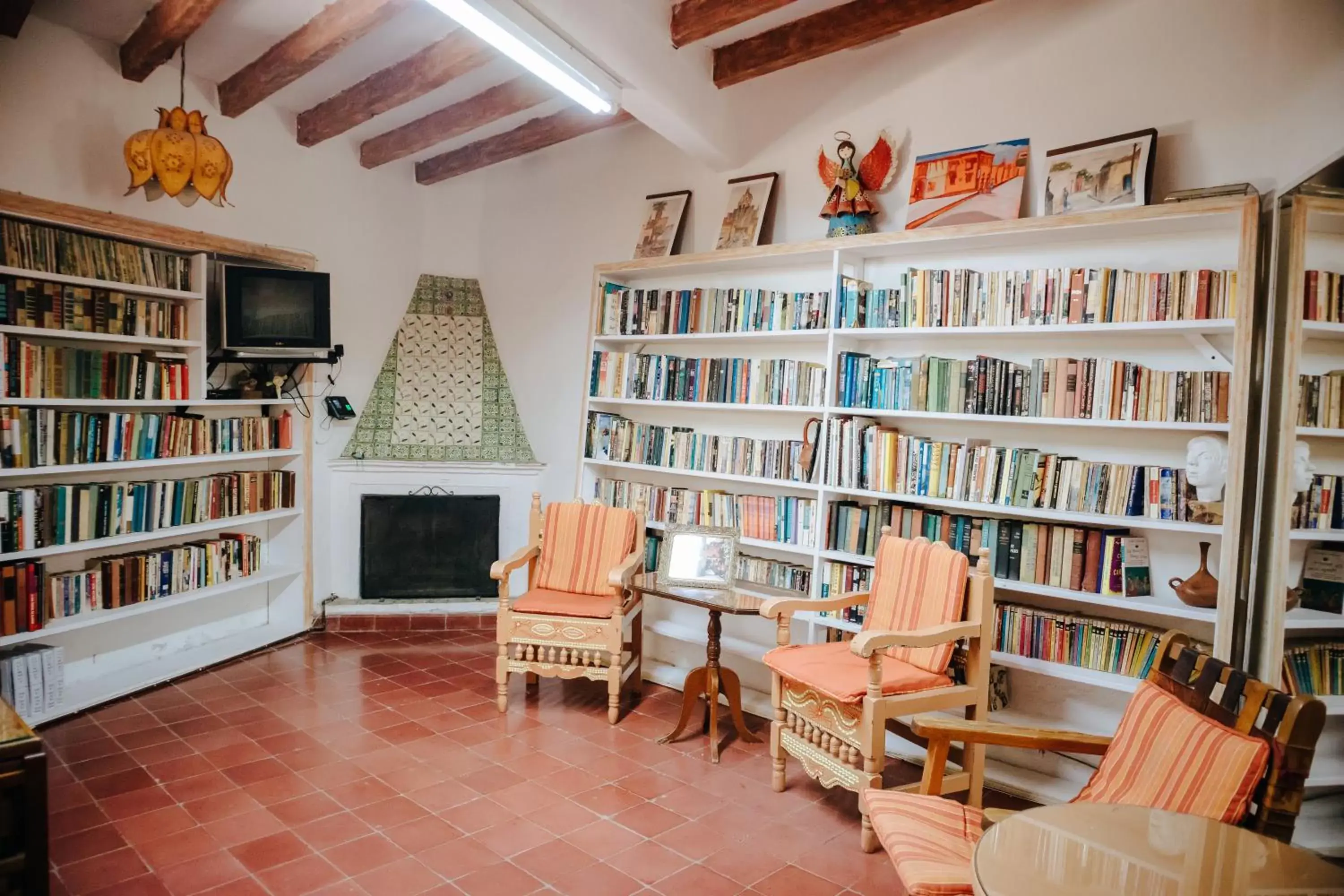 Library in Mansion del Bosque