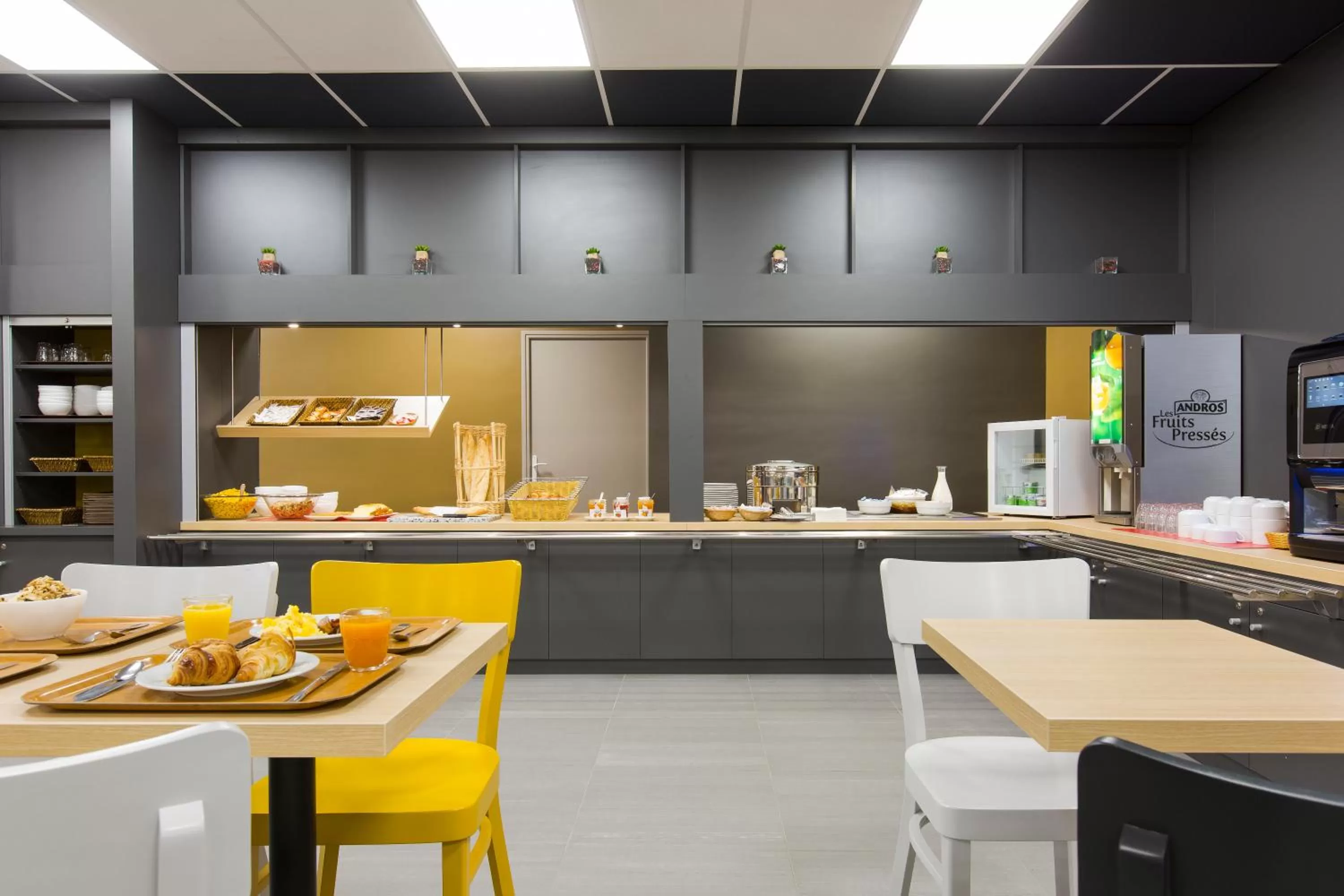 Breakfast in B&B HOTEL Rouen Centre