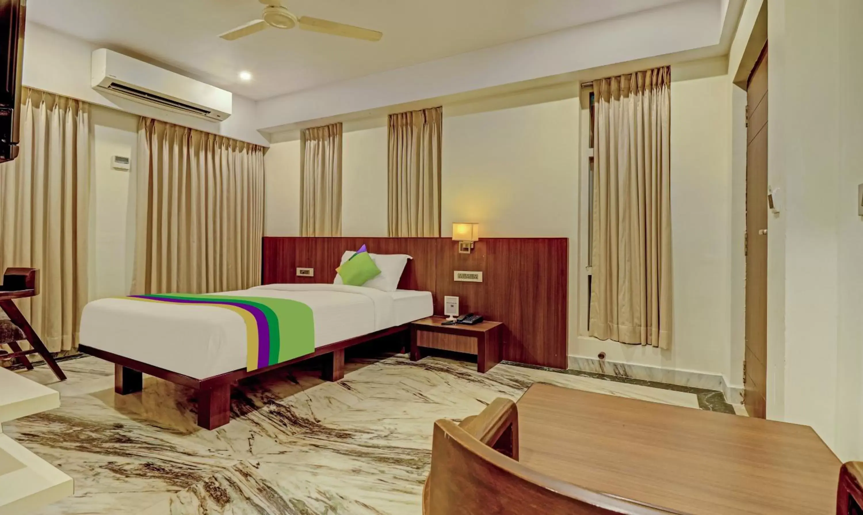 Single Room - single occupancy in Treebo Seaesta RK Beach Single Room - single occupancy in Treebo Seaesta RK Beach