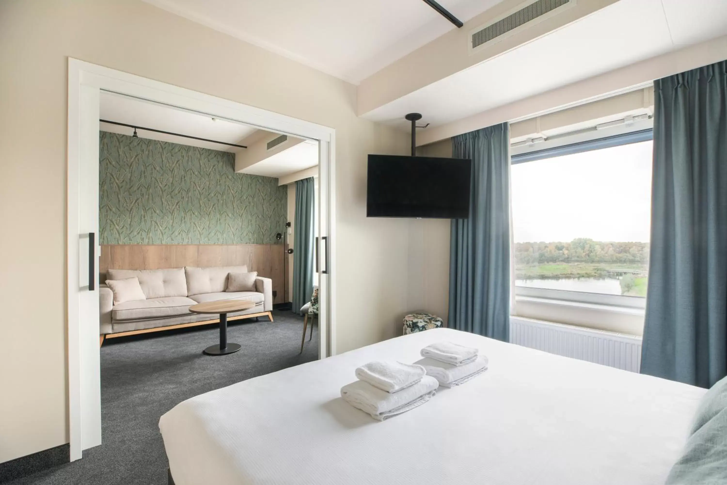 Photo of the whole room in Flonk Hotel Groningen Zuid, BW Signature Collection voorheen Best Western Plus Hotel Groningen Plaza