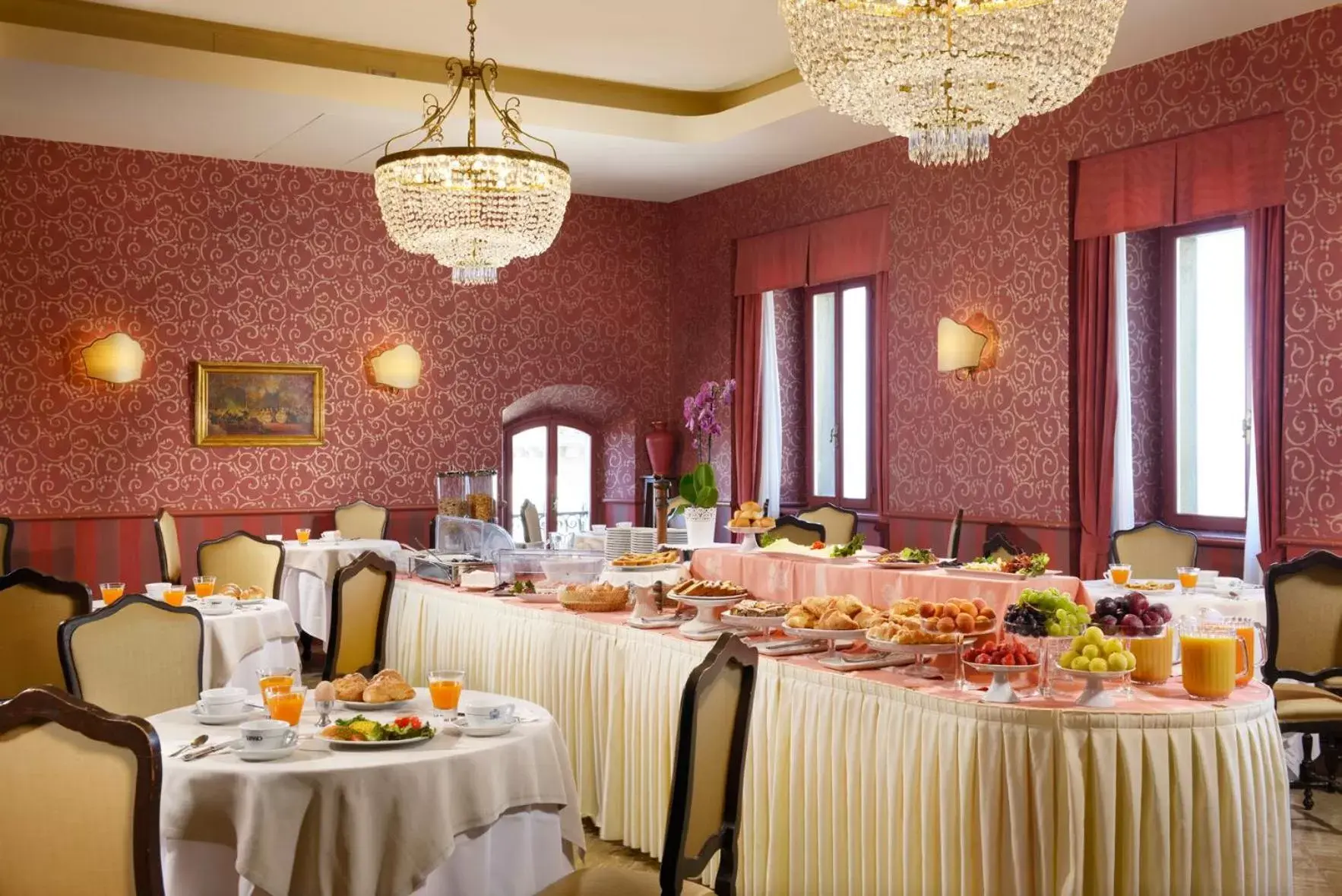 Buffet breakfast, Restaurant/Places to Eat in Titano Suites