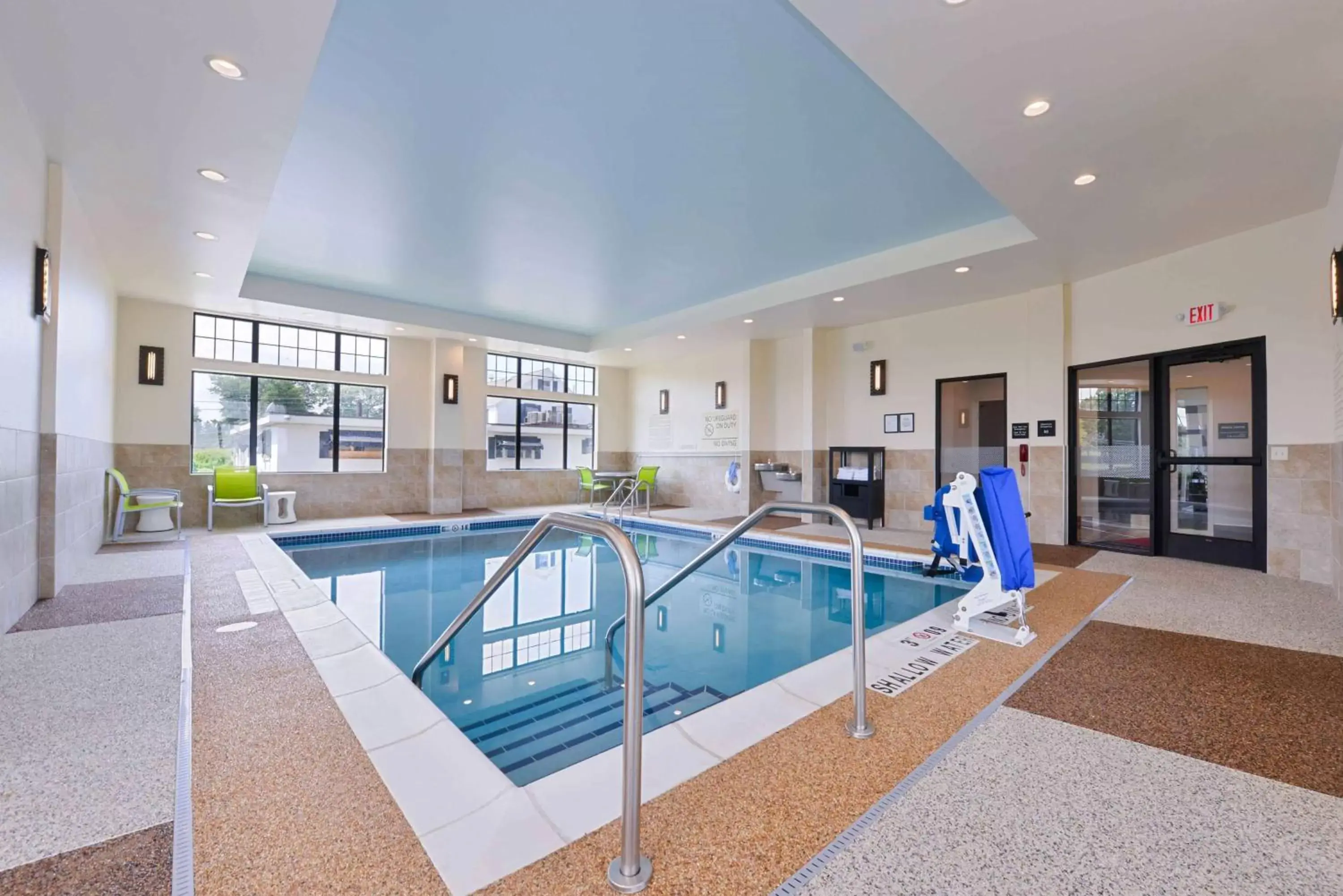 Pool view, Swimming Pool in Hampton Inn Pittsburgh - Wexford - Cranberry South
