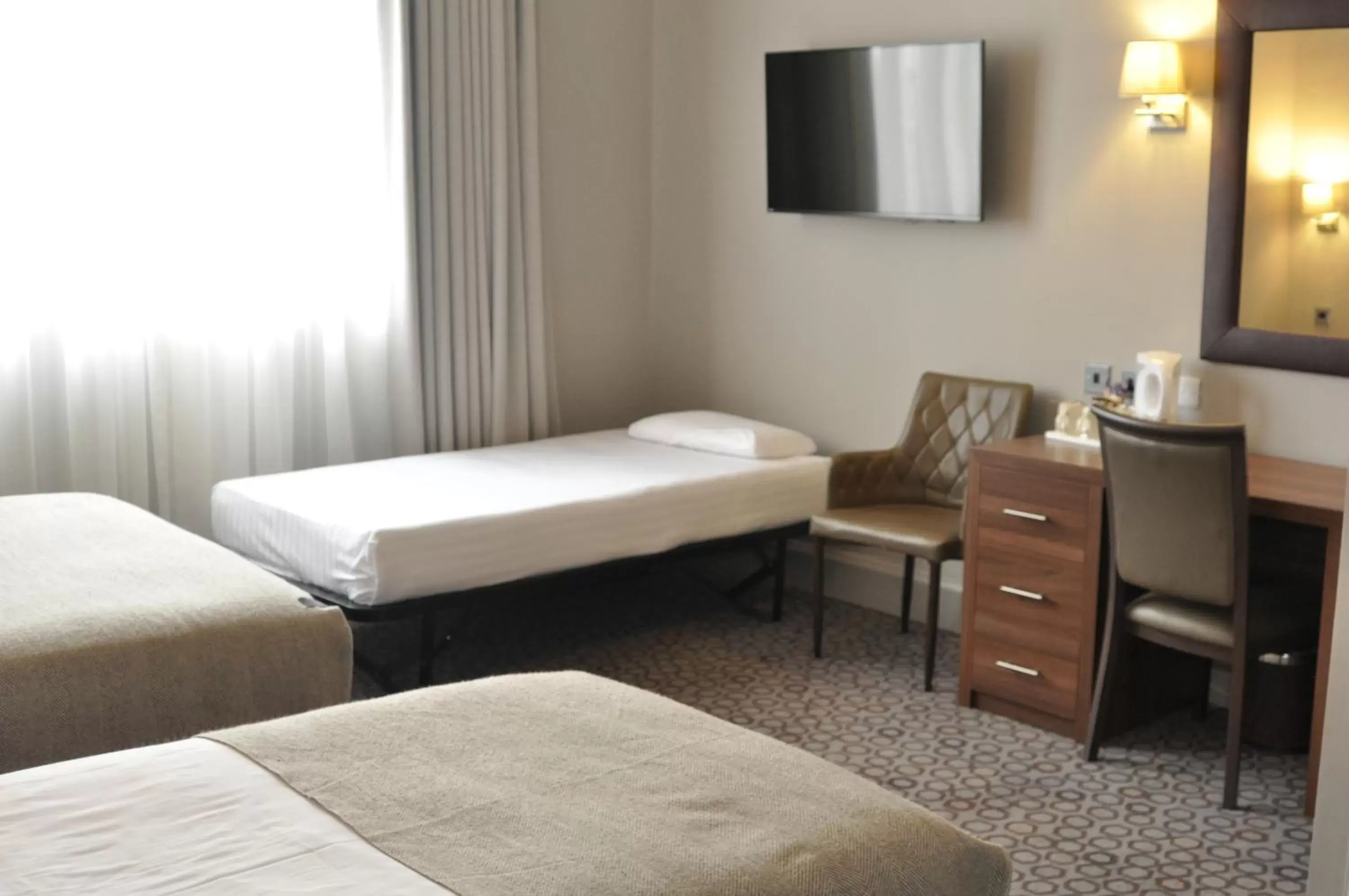 Bedroom, Bed in Frederick House Hotel