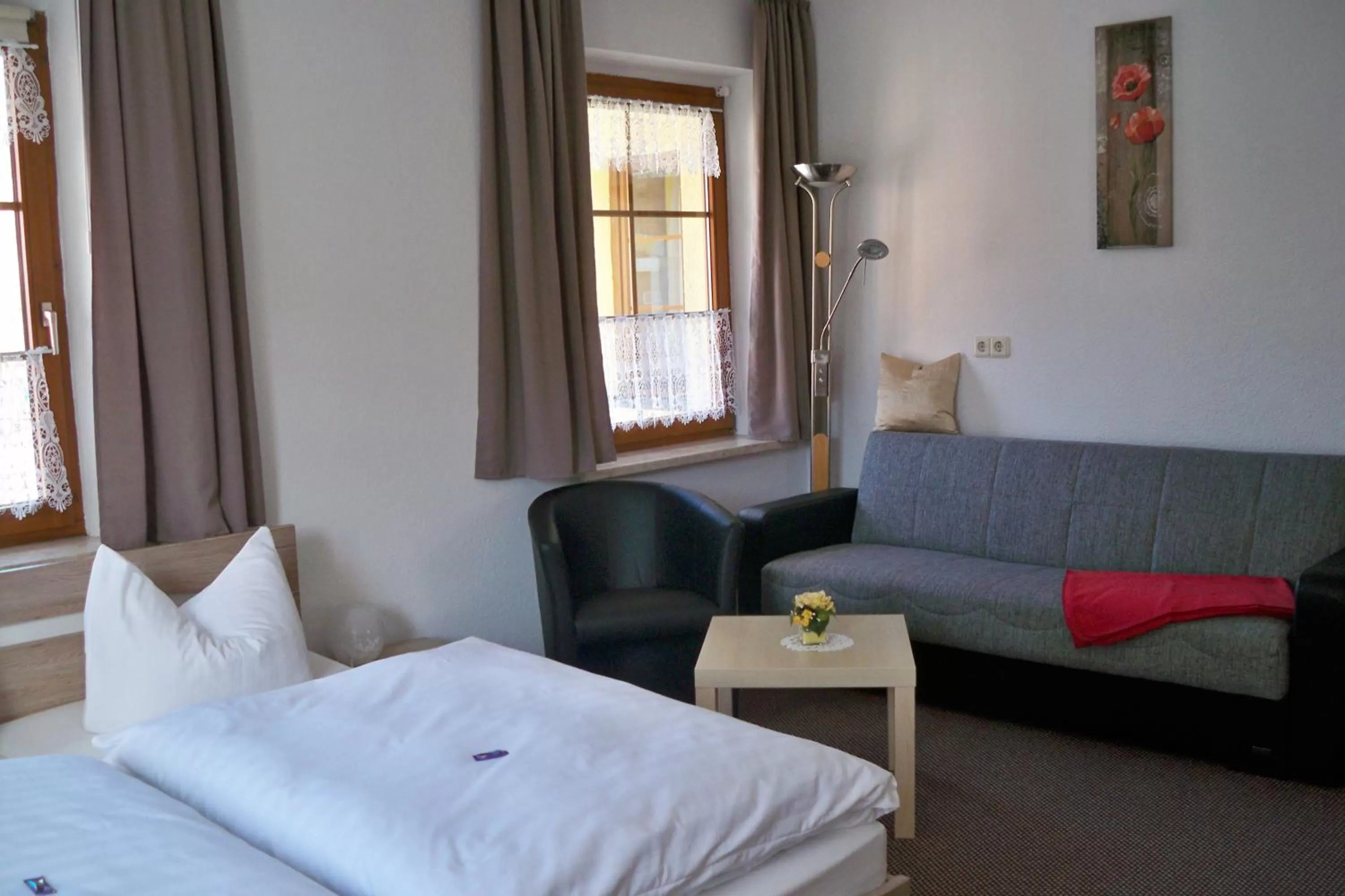 Photo of the whole room, Bed in Gasthof zum Döhlerwald