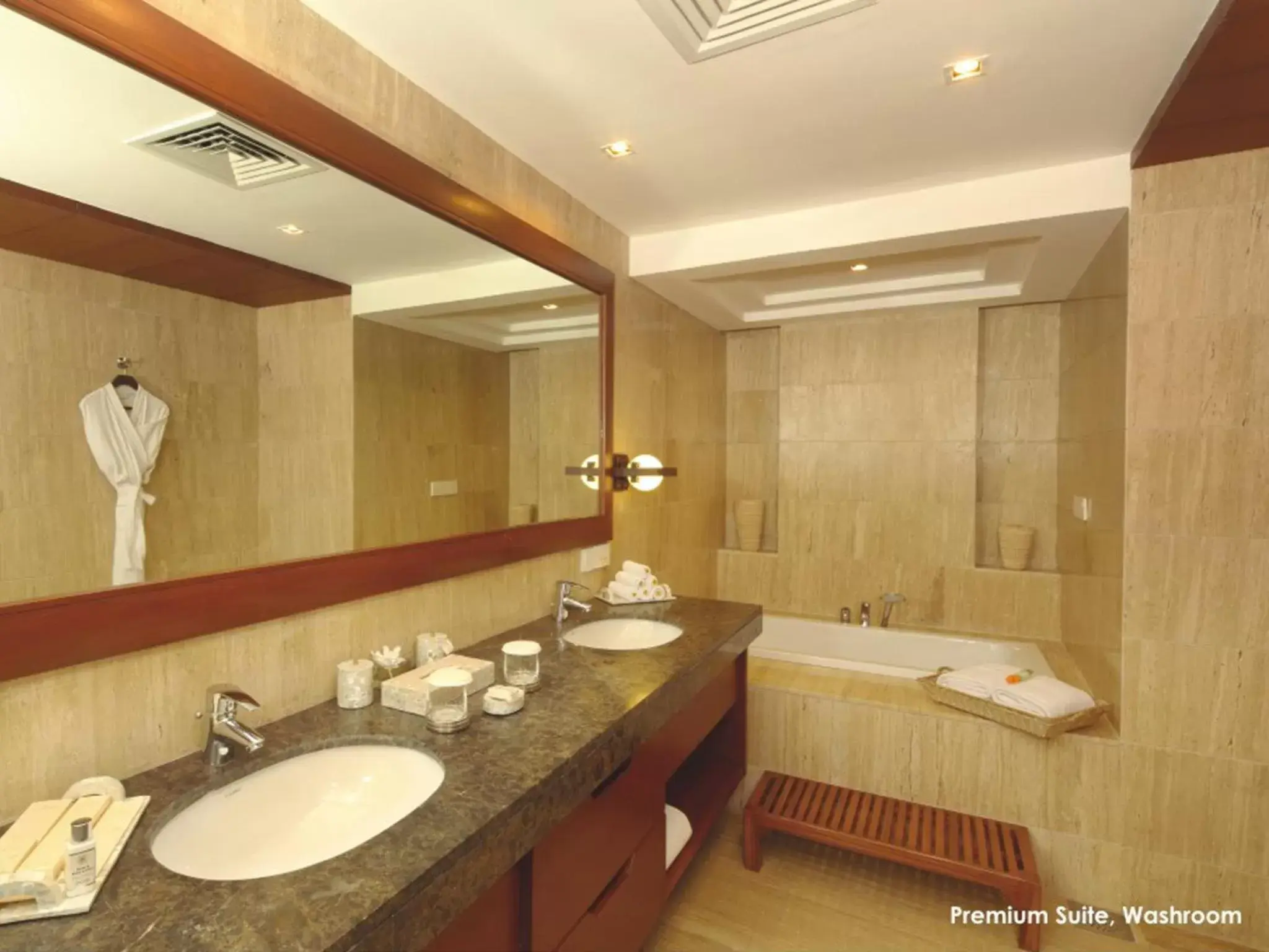 Bathroom in Jaypee Greens Golf and Spa Resort