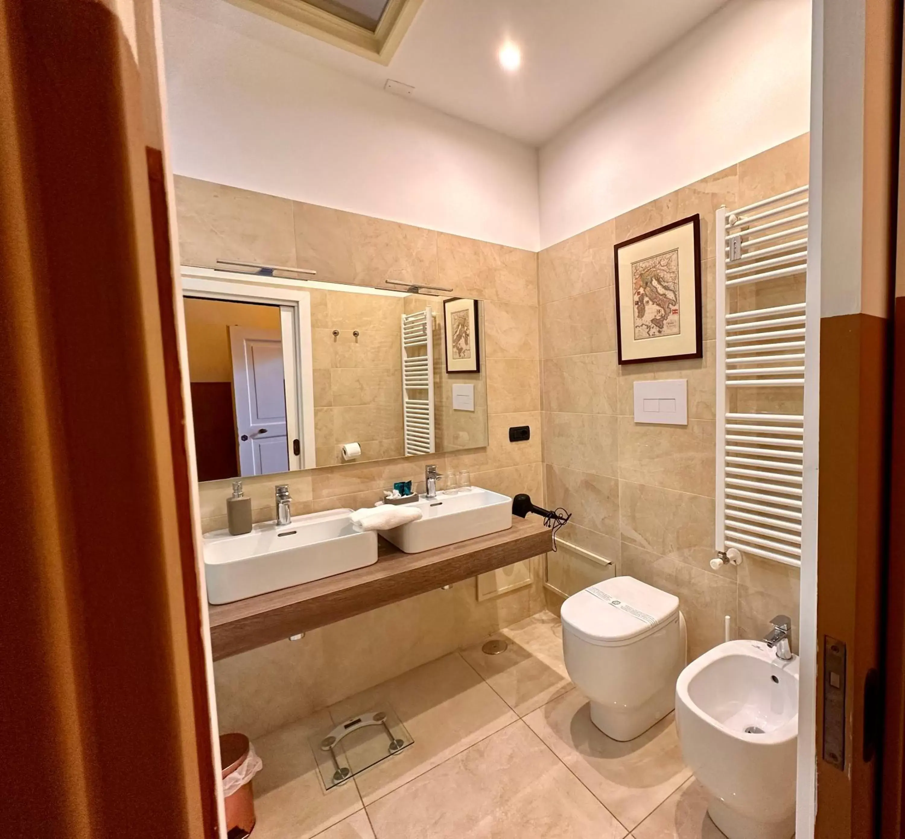 Bathroom in Casa Santangelo Suites