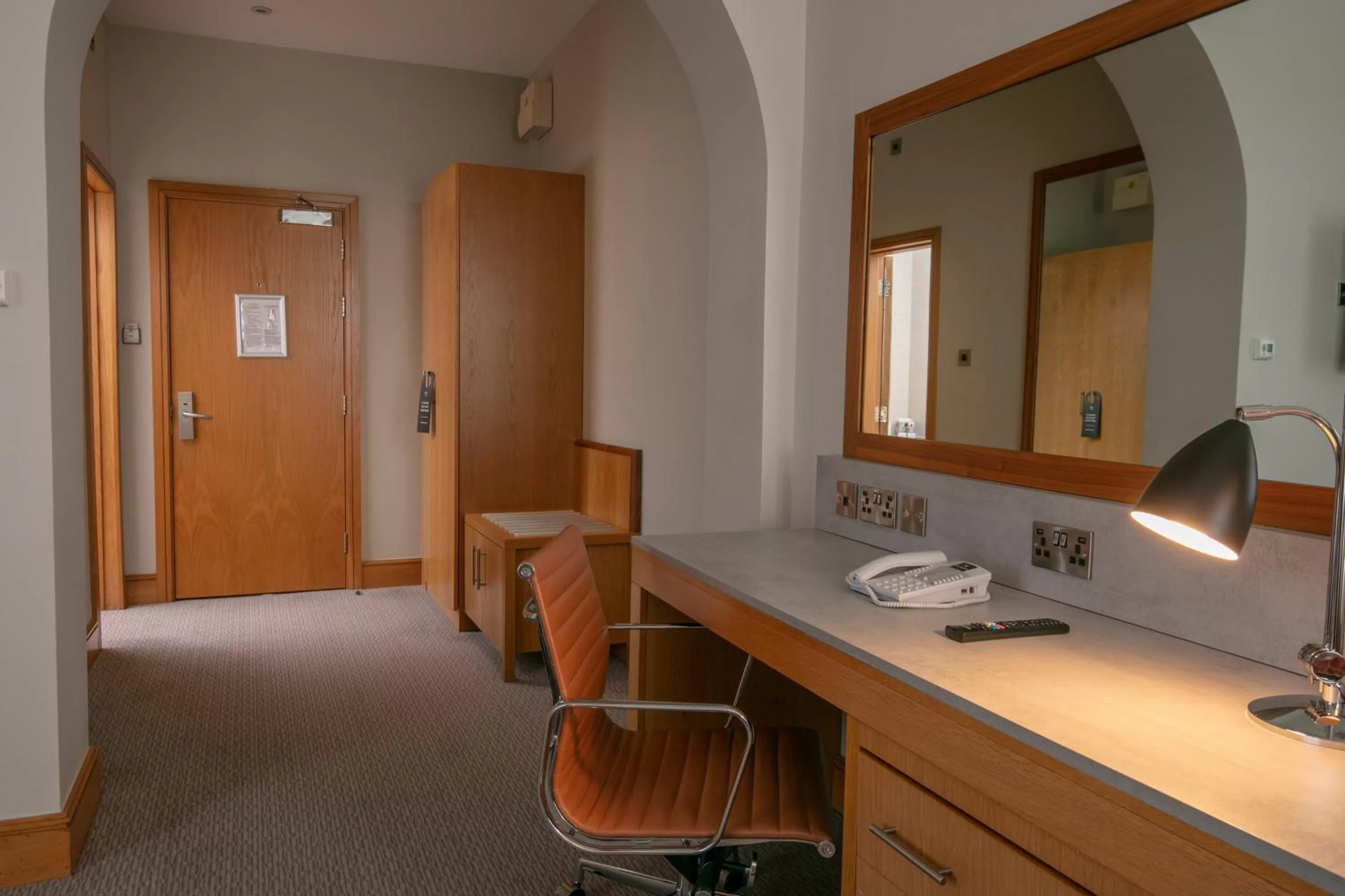 Bedroom in The Crown London, WorldHotels Distinctive