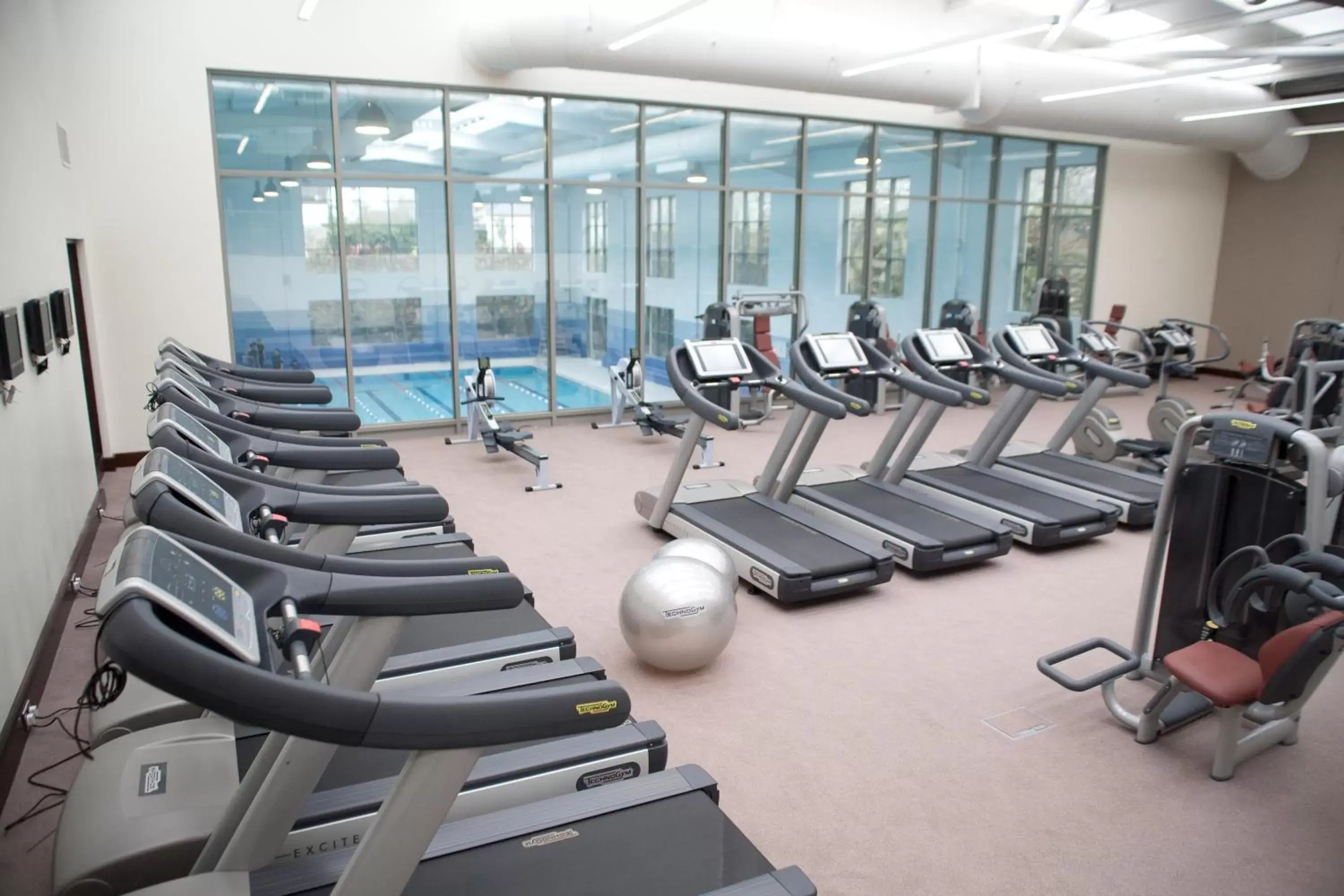 Fitness centre/facilities, Fitness Center/Facilities in Salthill Hotel