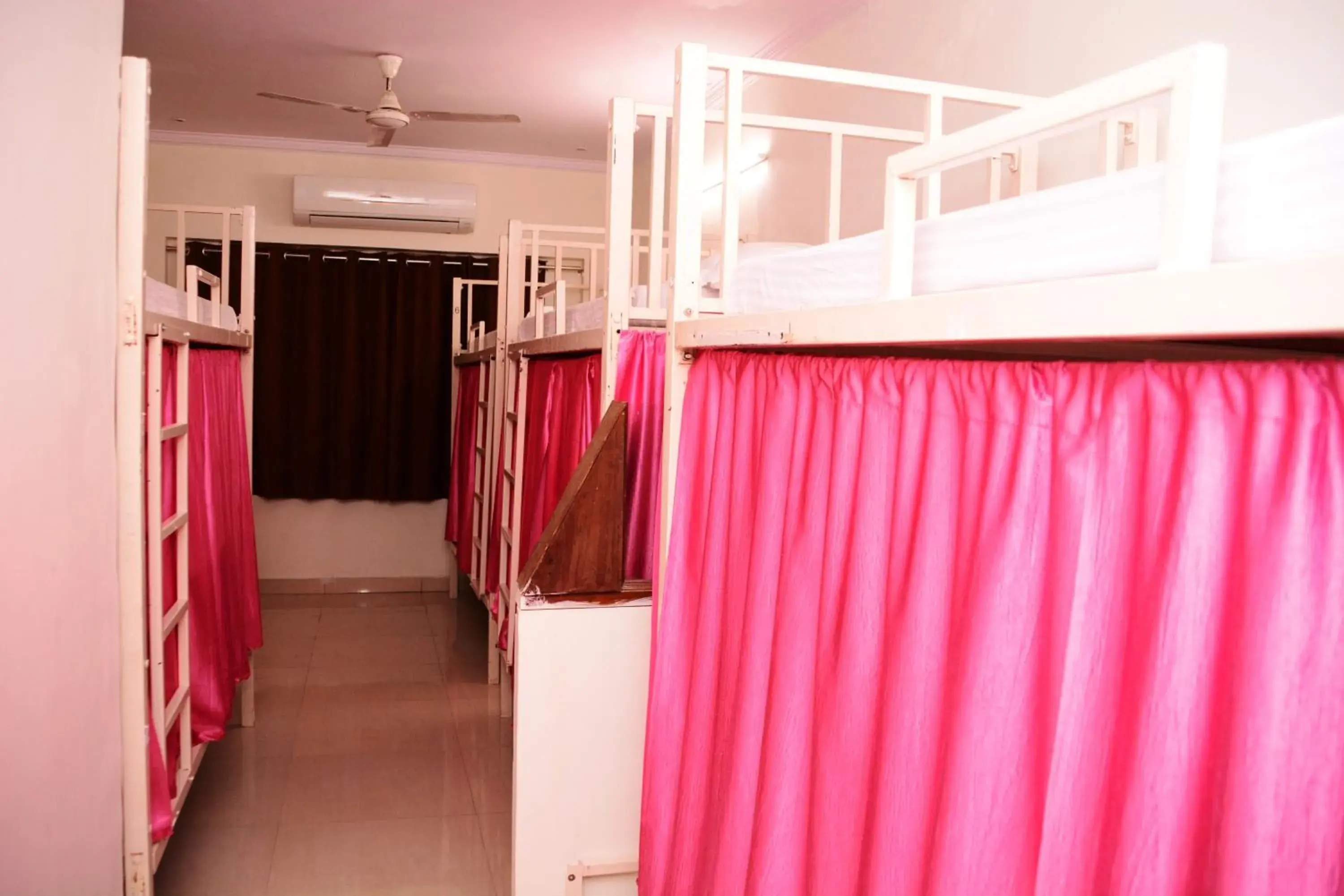 Bunk Bed in Hotel Sugandh Retreat