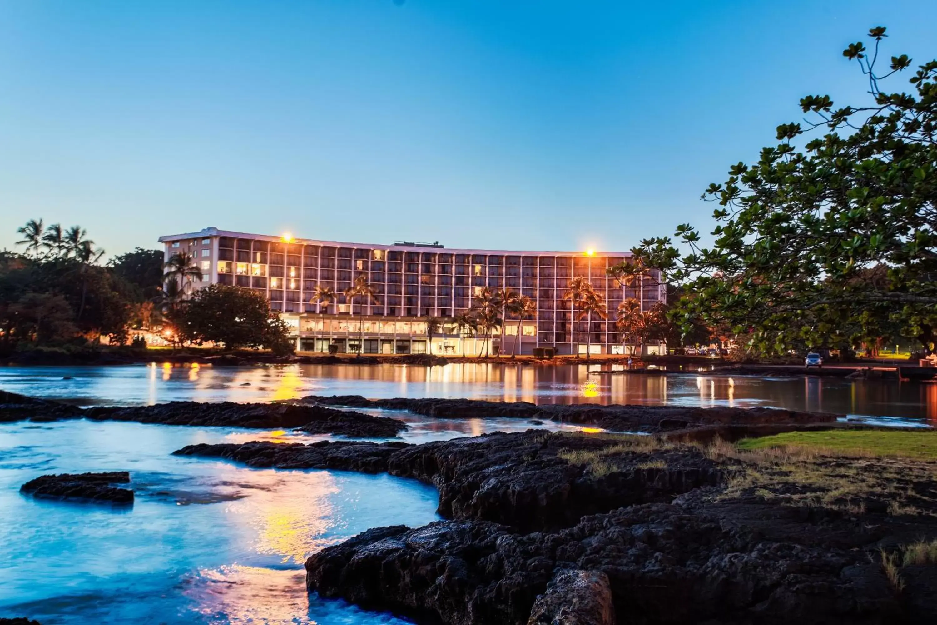 Facade/entrance, Property Building in Castle Hilo Hawaiian Hotel