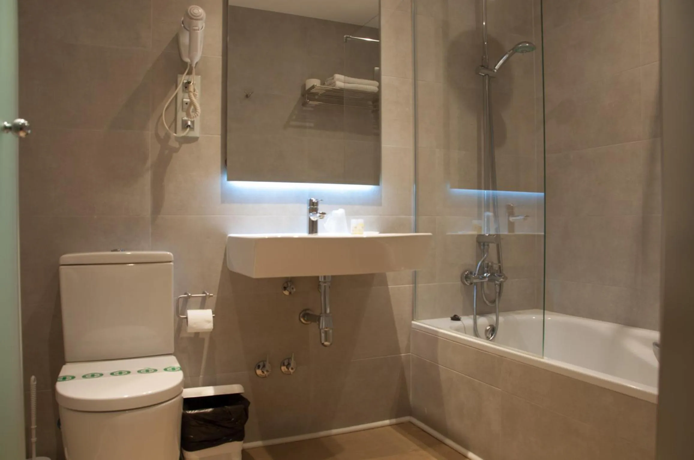 Bathroom in Hostal Bcn 46