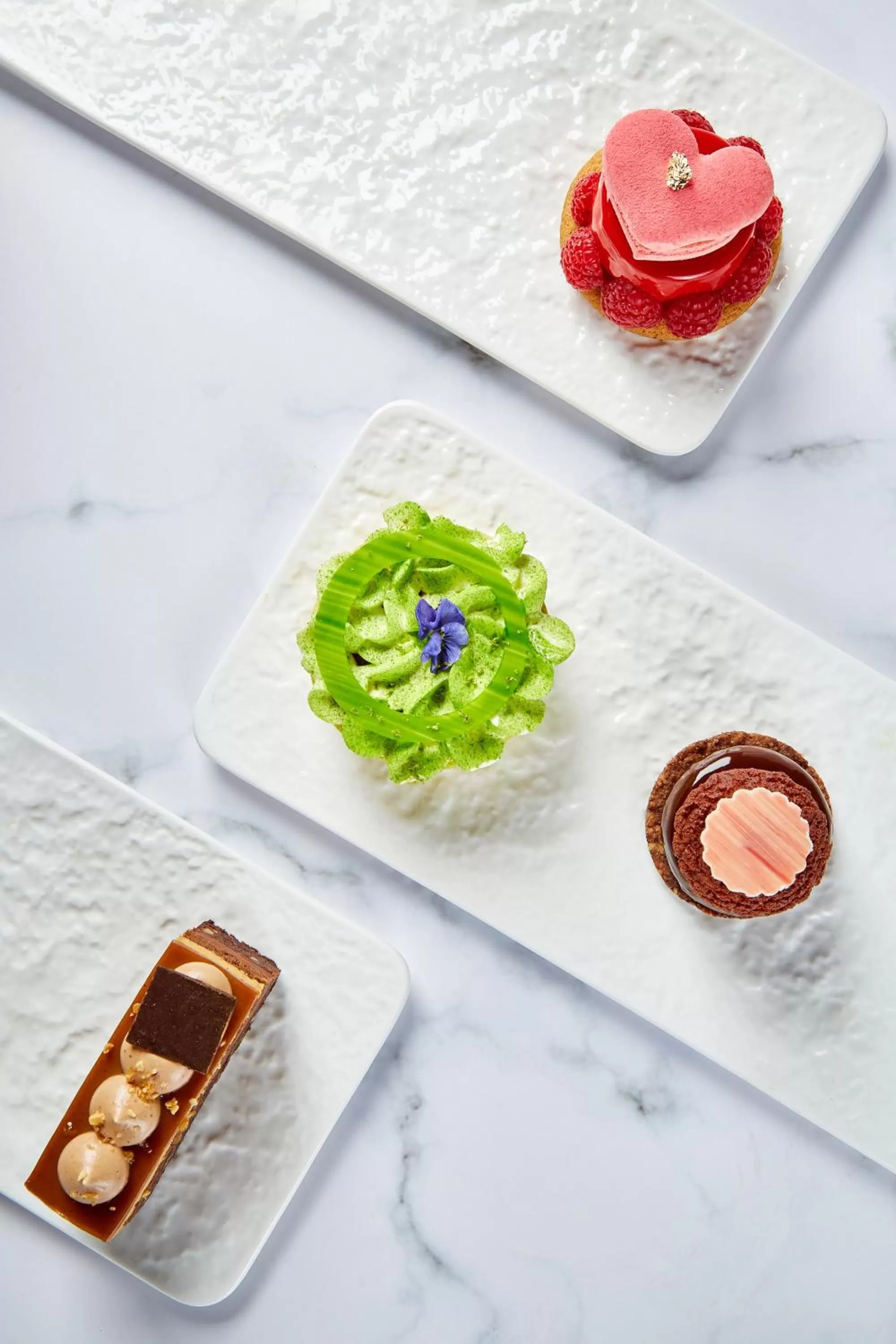 Food in Raffles Shenzhen, Situated in the heart of One Shenzhen Bay, Book Now to Enjoy Free Minibar and Happy Hour Privileges at Long Bar on 71F