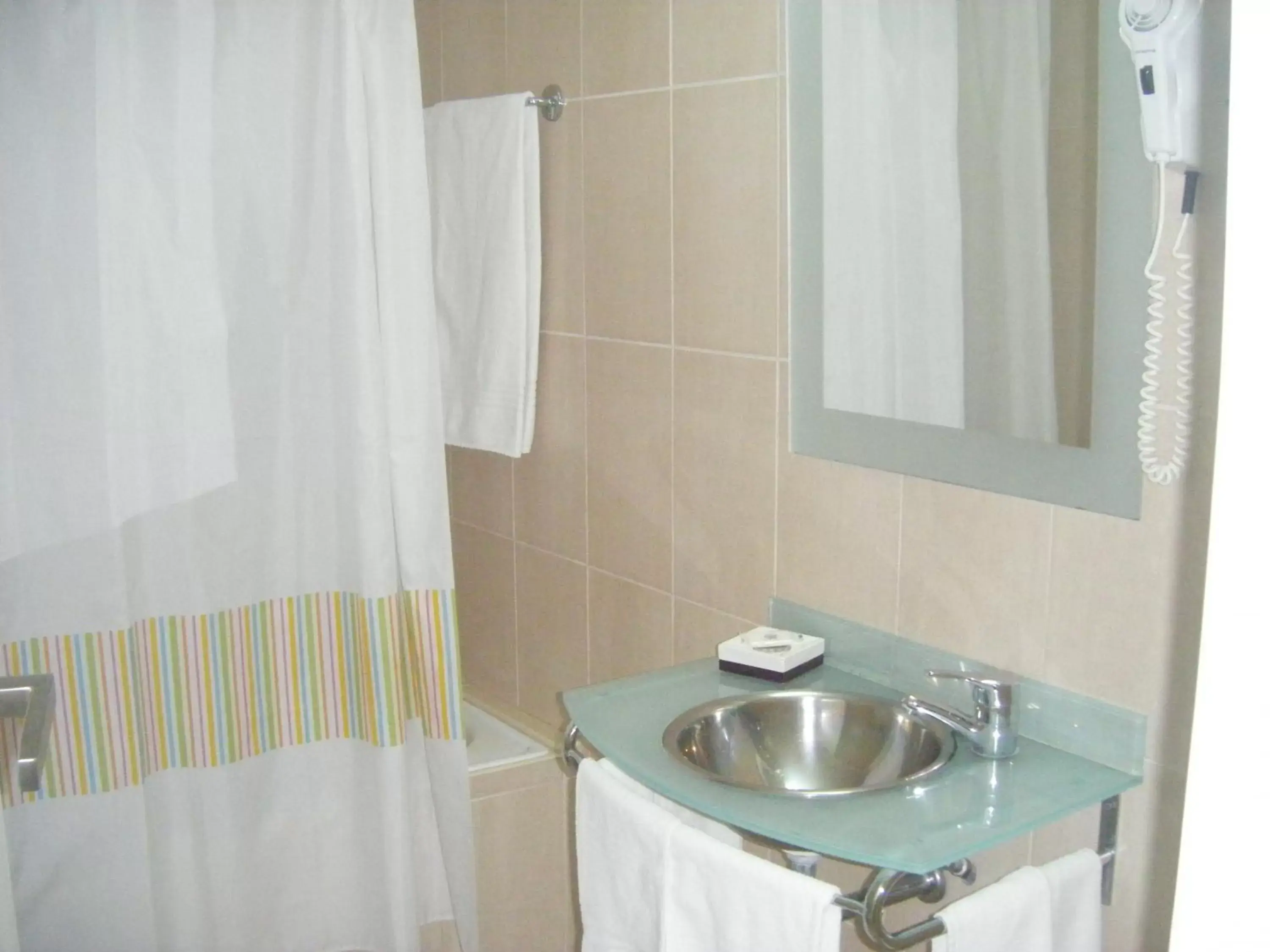 Bathroom in Hotel Beira Mar