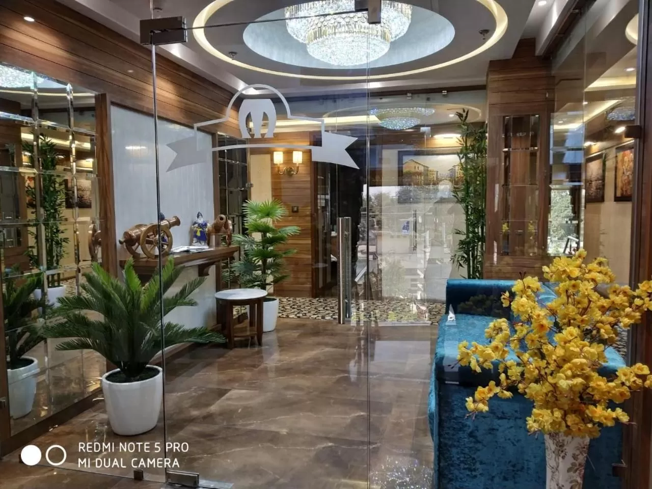 Hotel Makhan Residency